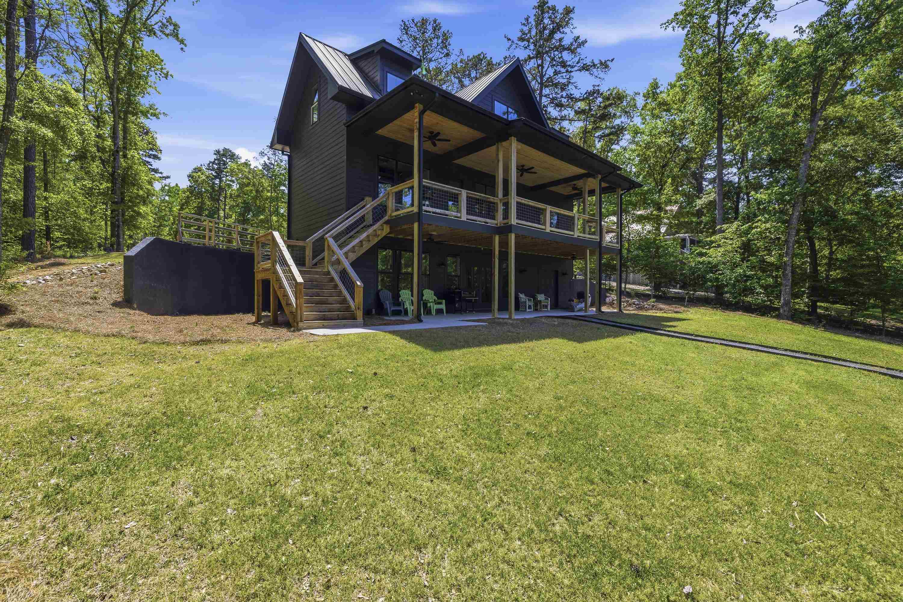 109 LONG SHOALS CIRCLE