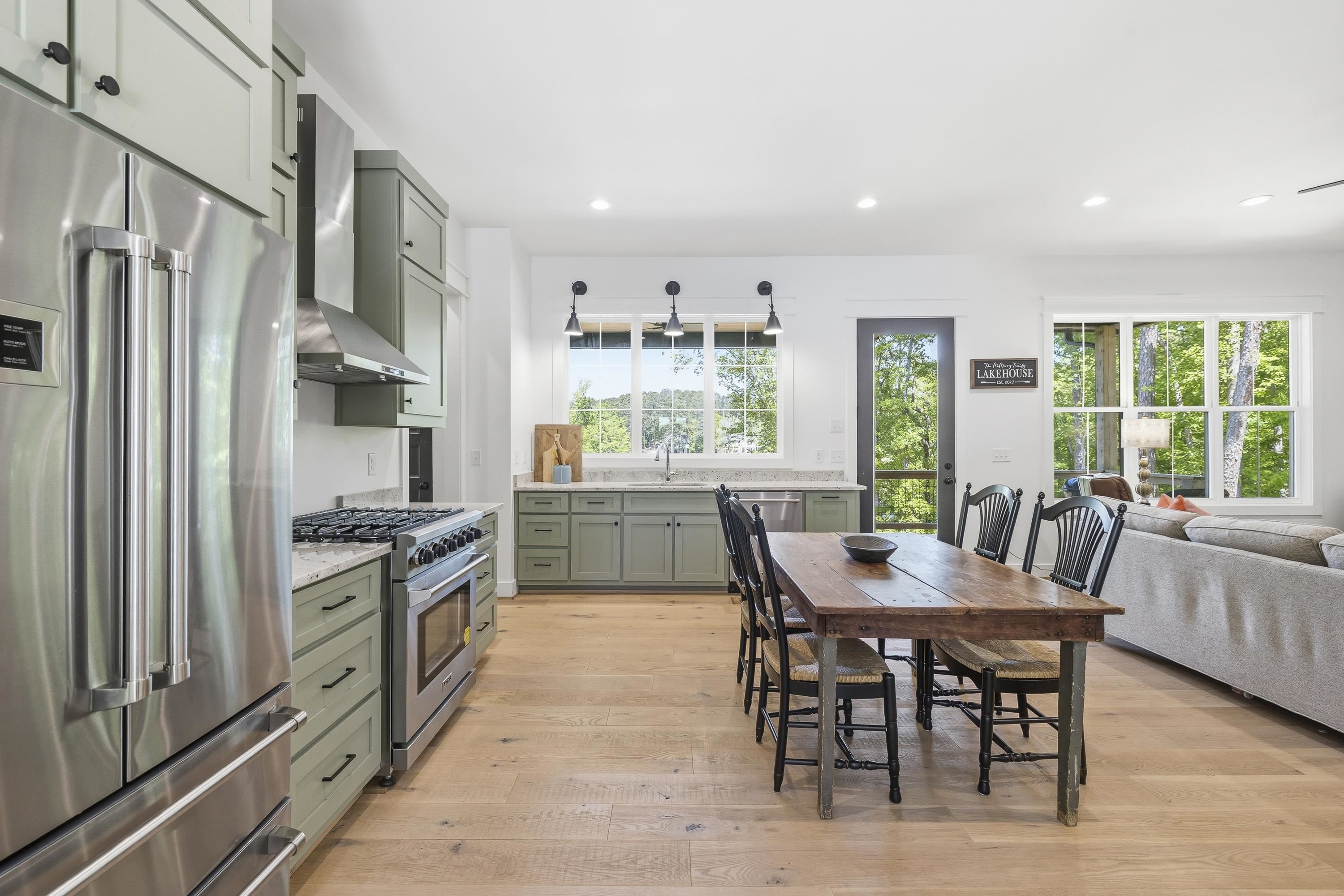 109 LONG SHOALS CIRCLE