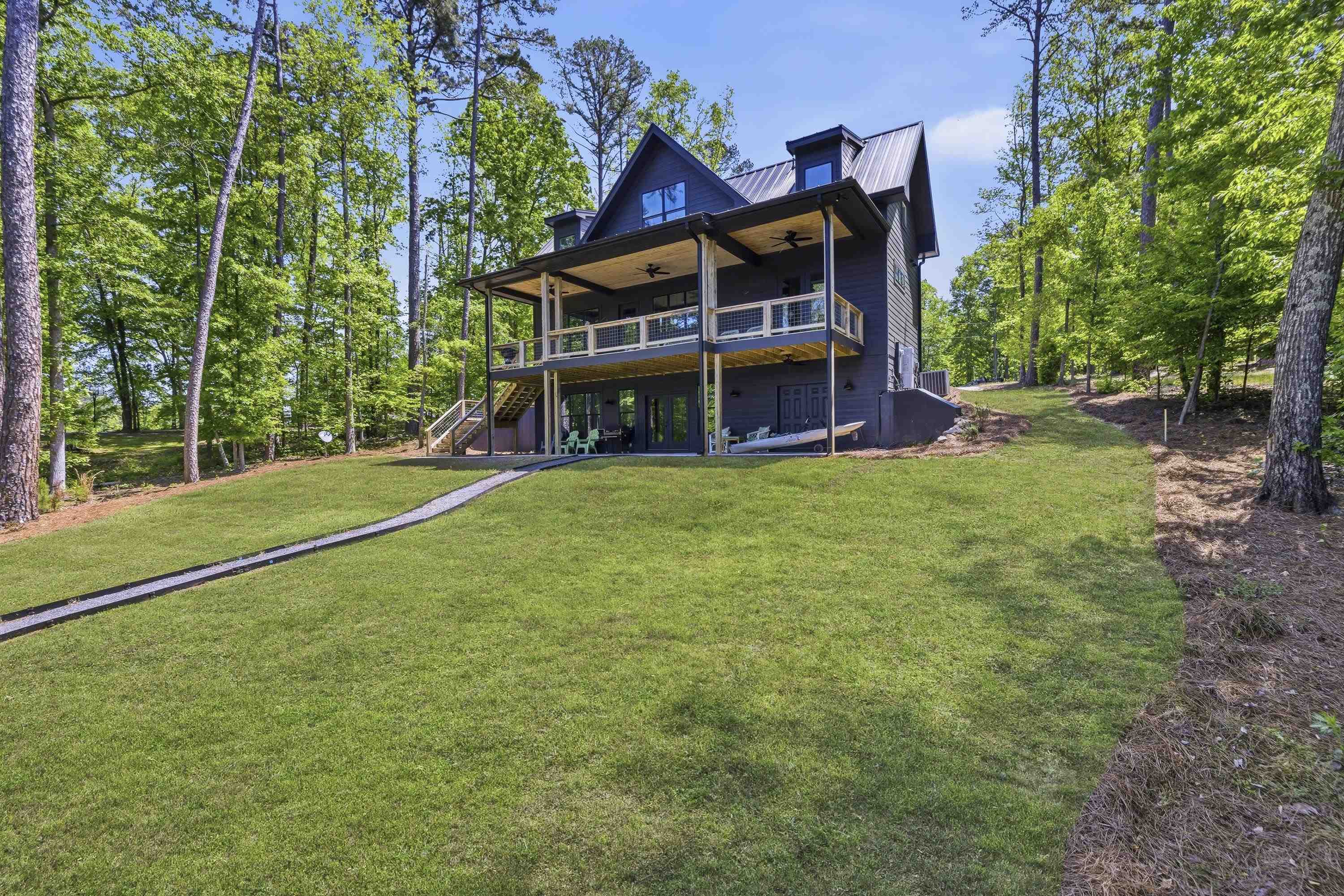 109 LONG SHOALS CIRCLE