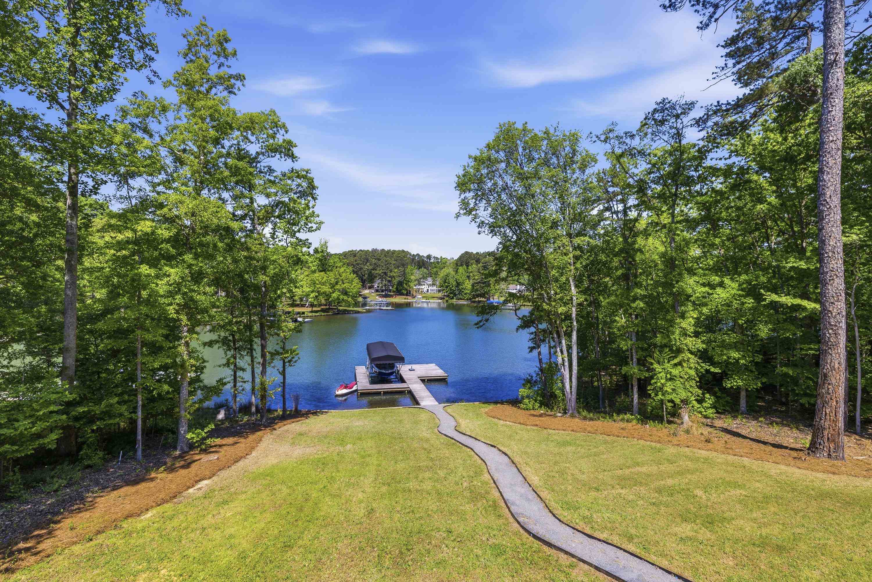 109 LONG SHOALS CIRCLE