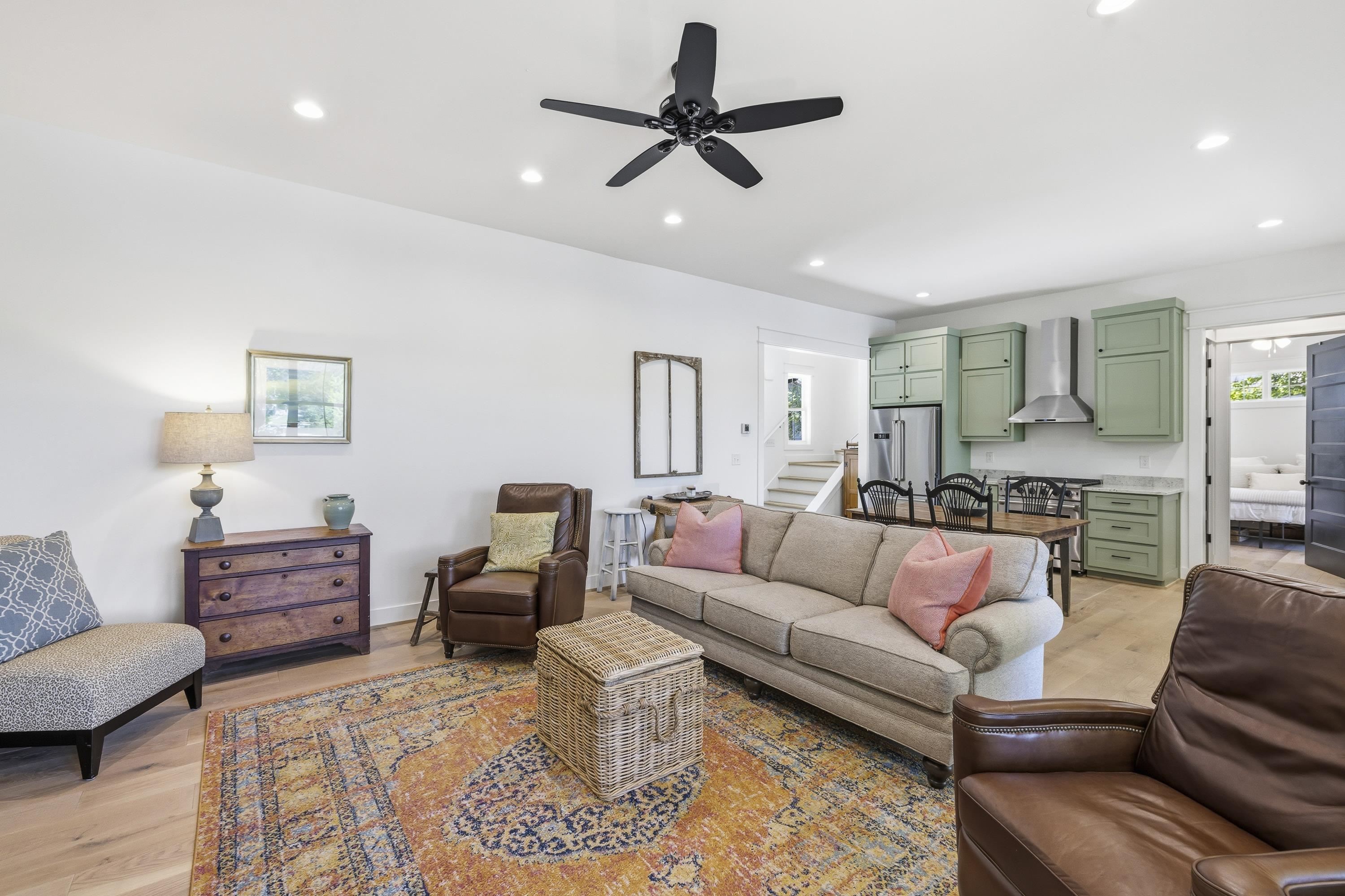 109 LONG SHOALS CIRCLE