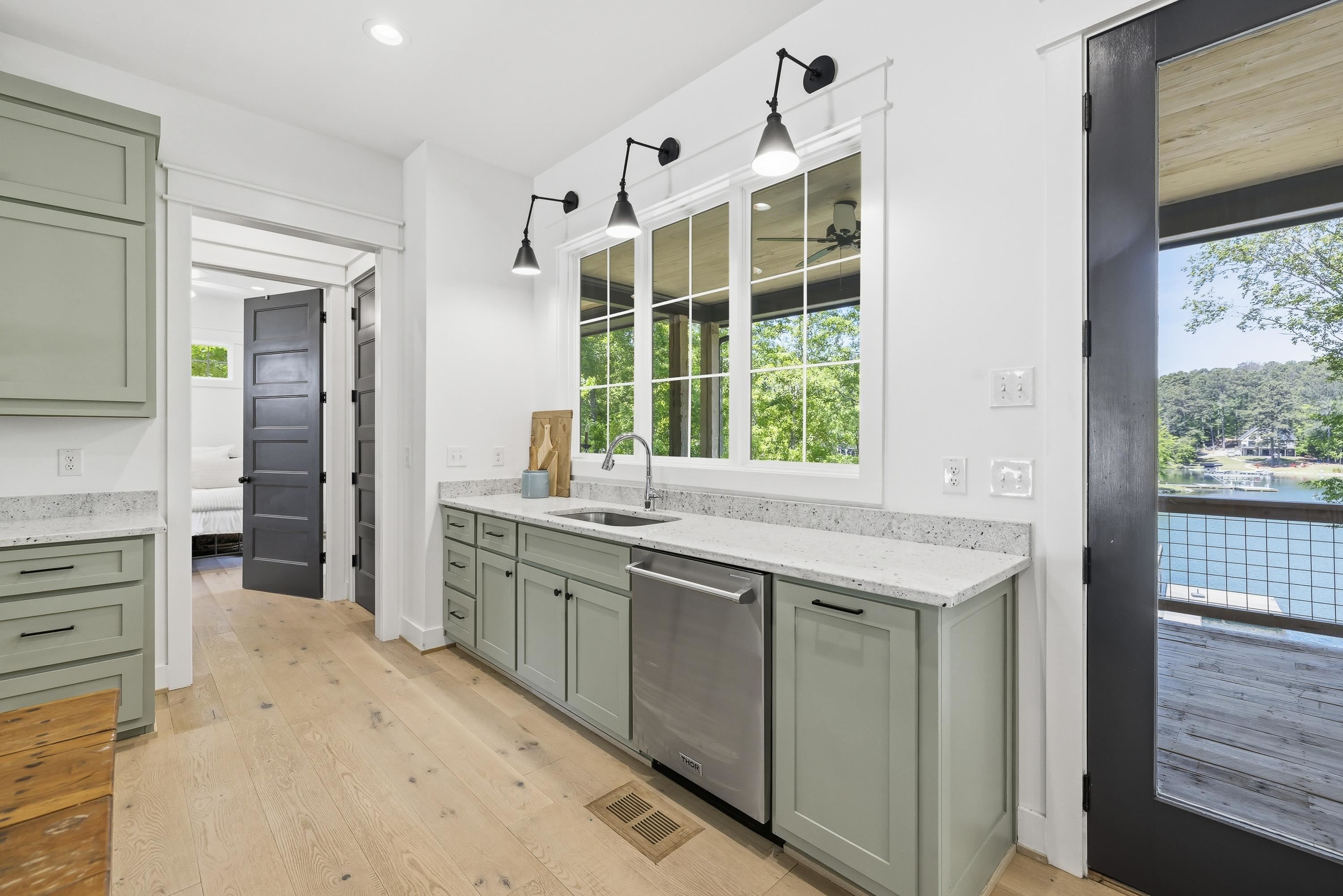 109 LONG SHOALS CIRCLE