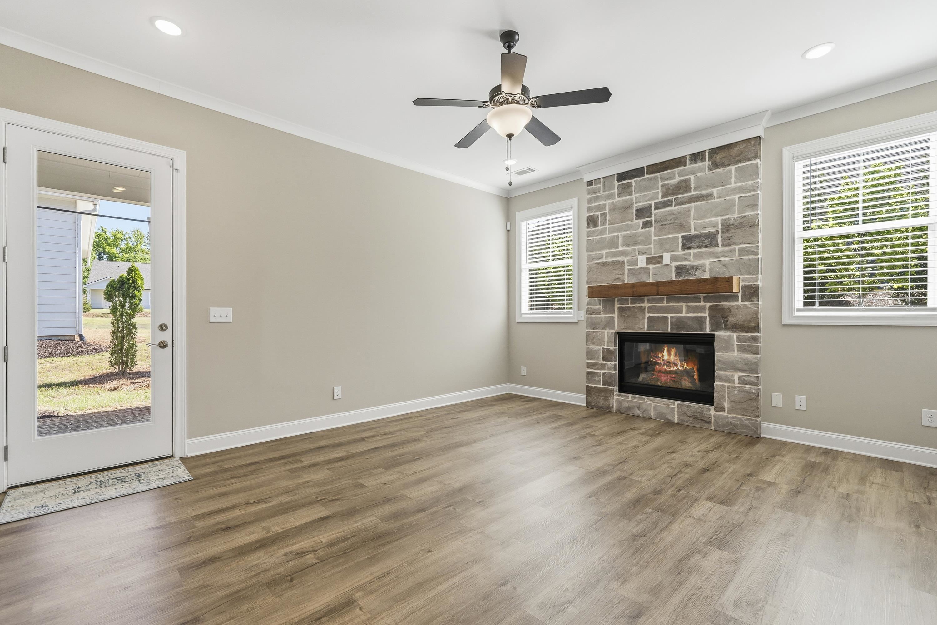 1070 PROVIDENCE LOOP