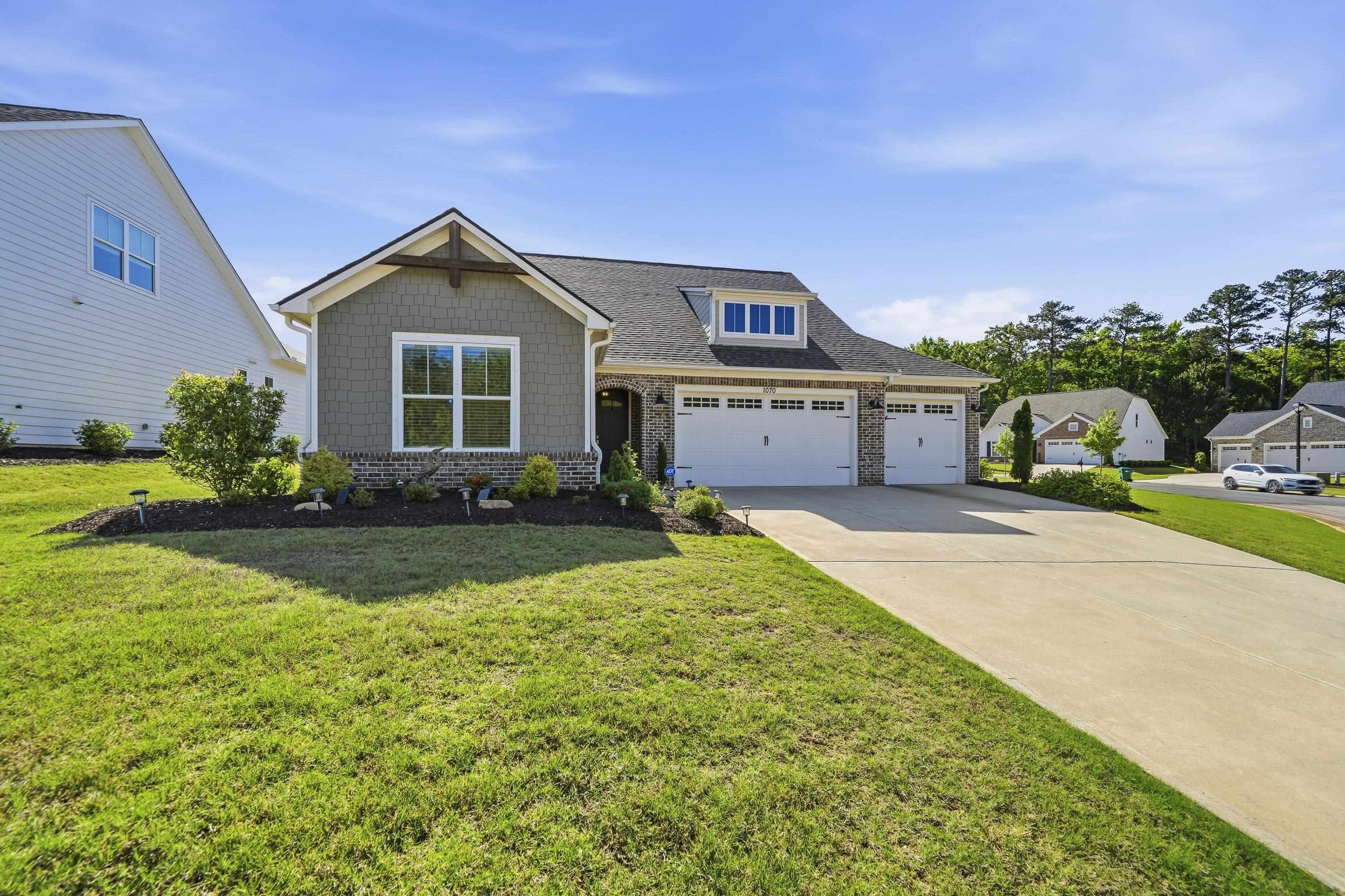 1070 PROVIDENCE LOOP