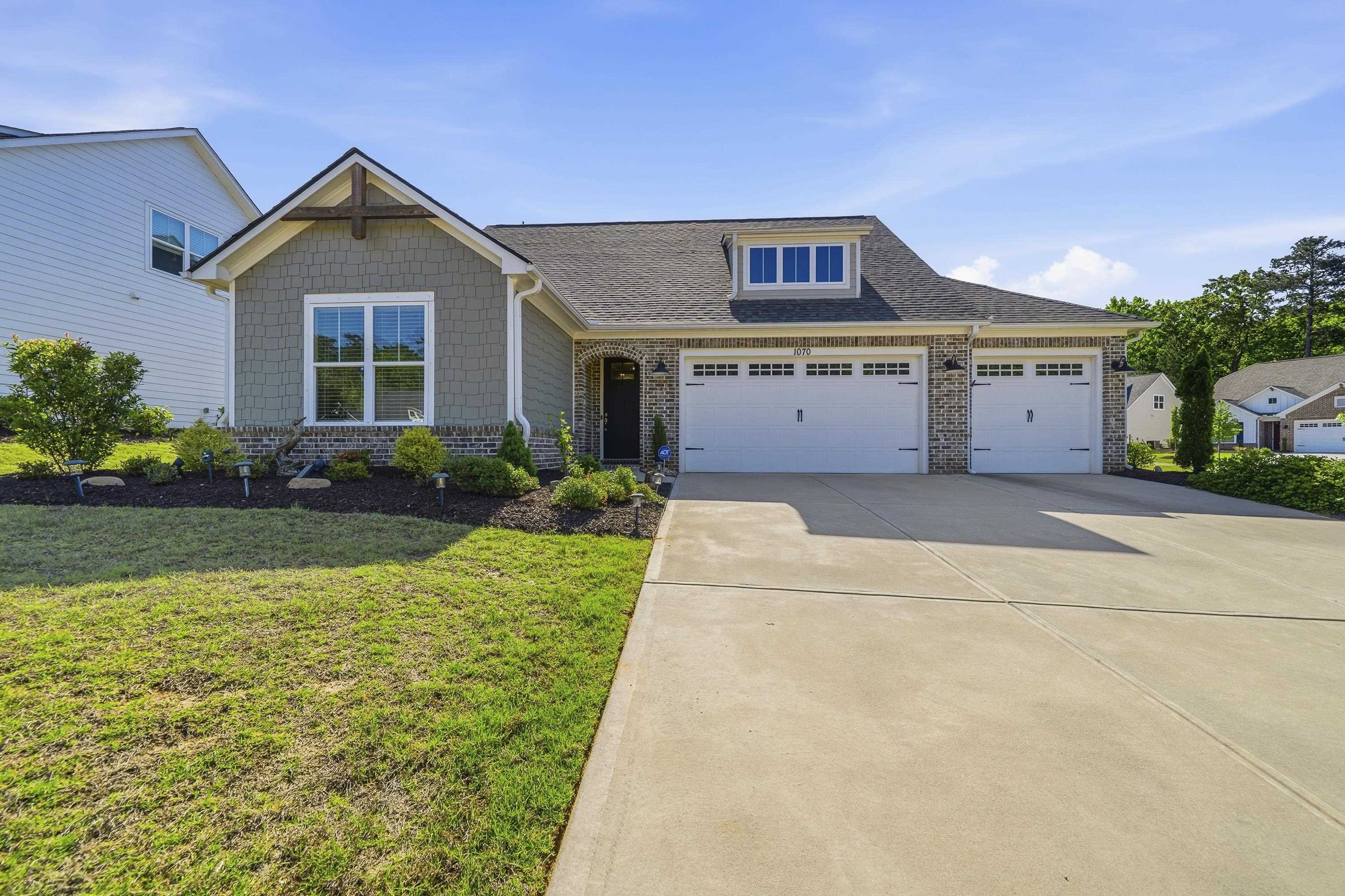 1070 PROVIDENCE LOOP