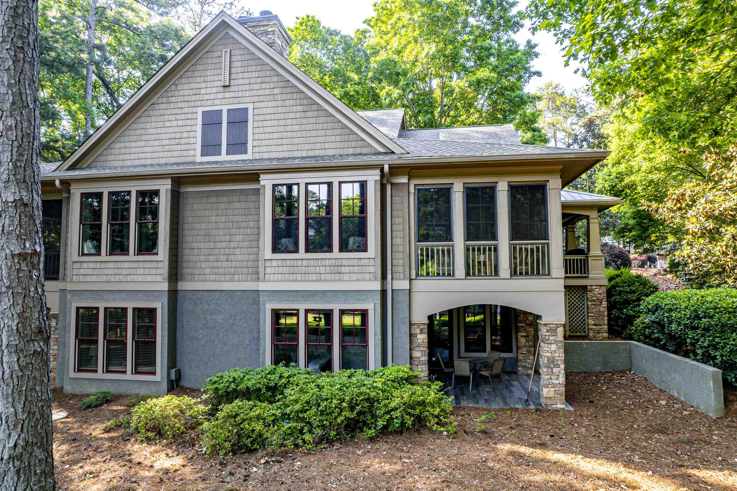 1021 LOCKETS TRAIL