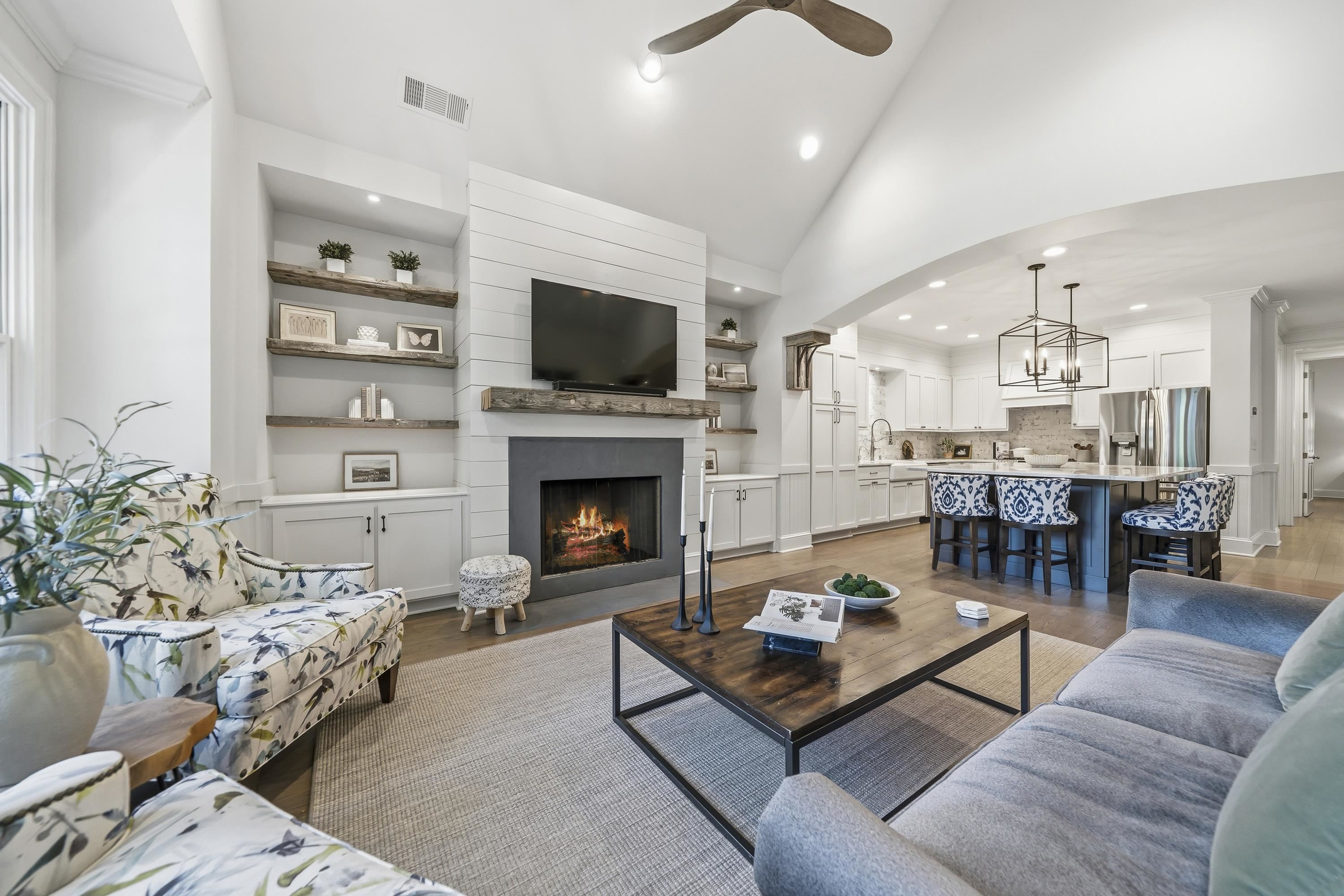 1021 LOCKETS TRAIL