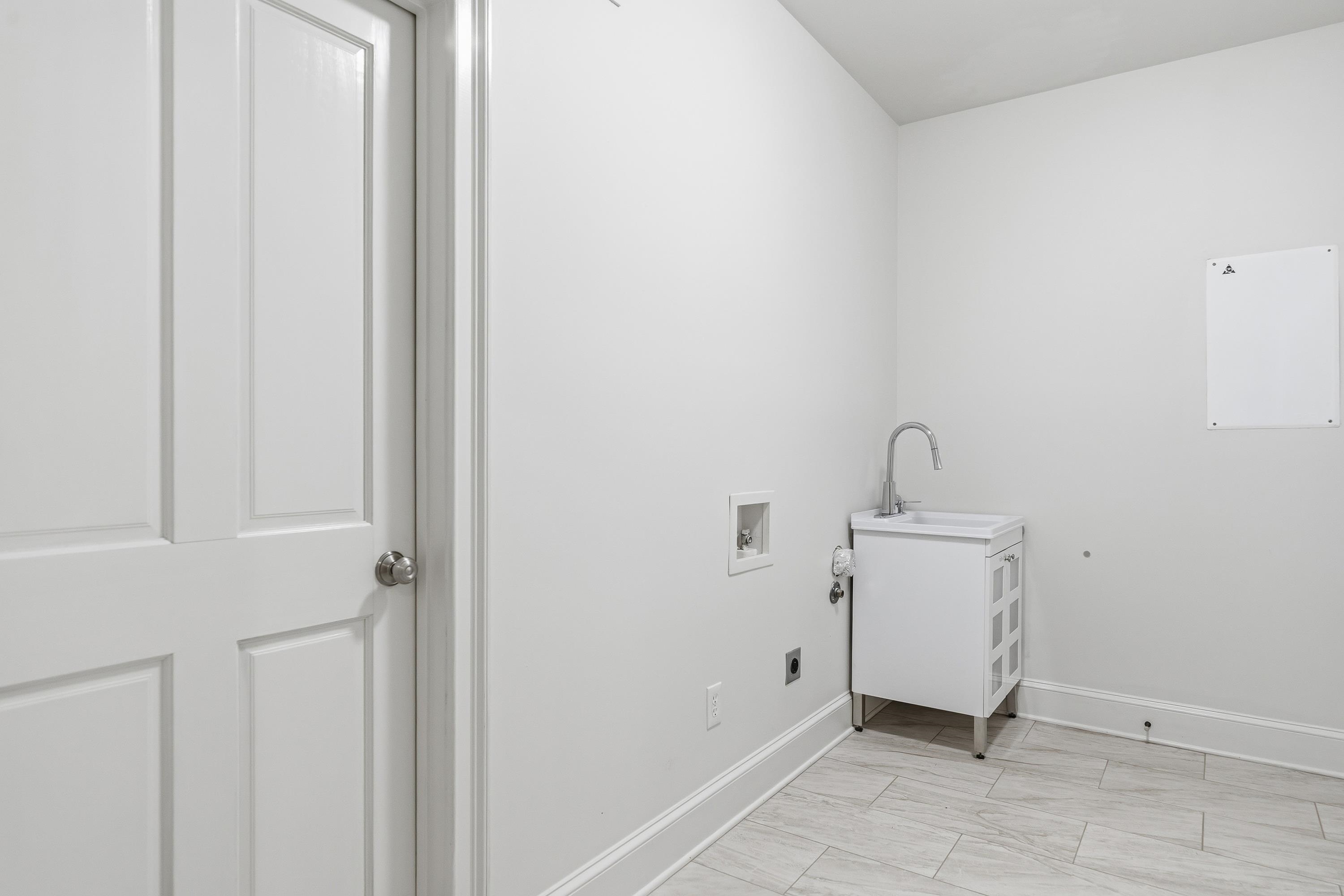 1021 LOCKETS TRAIL