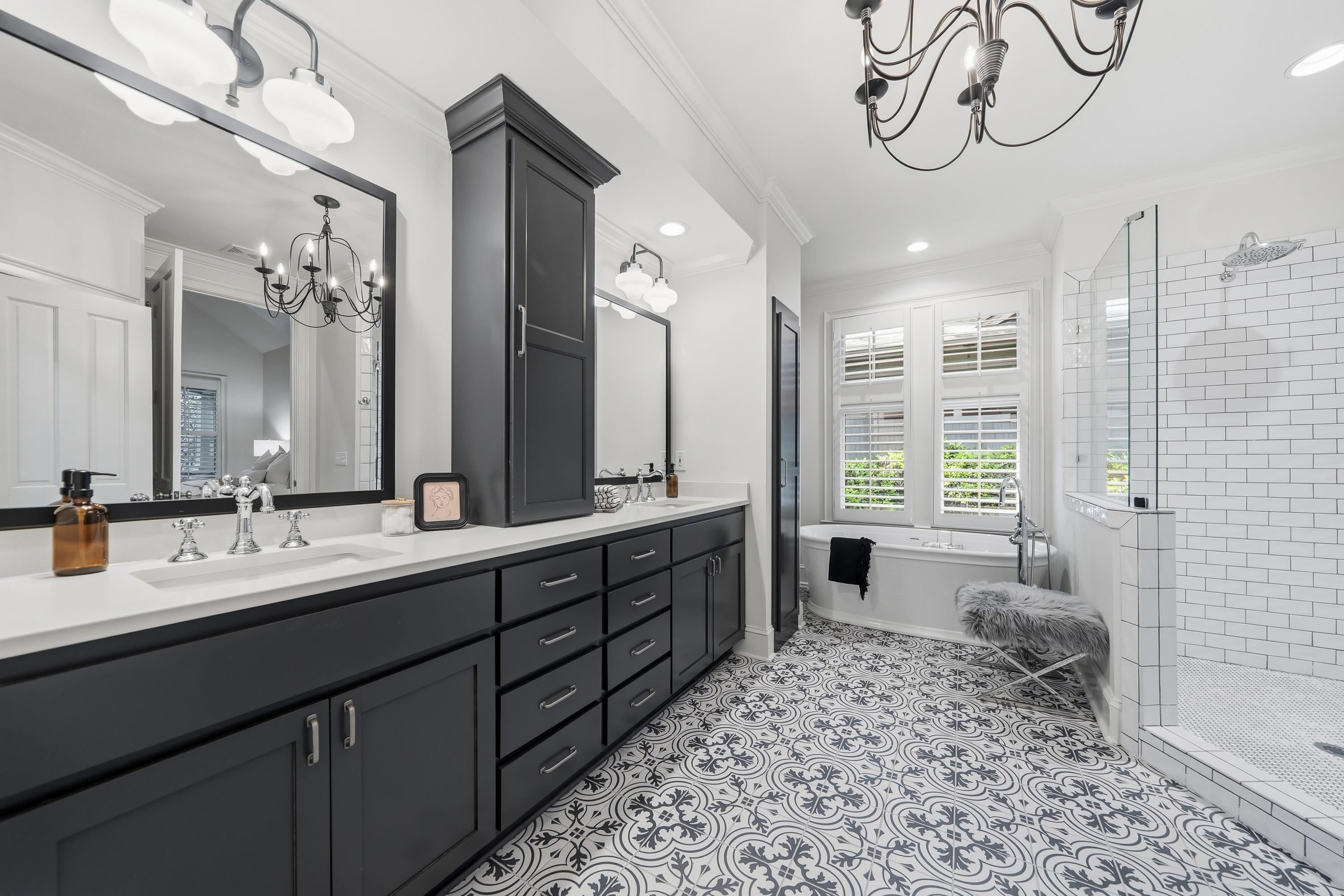 1021 LOCKETS TRAIL