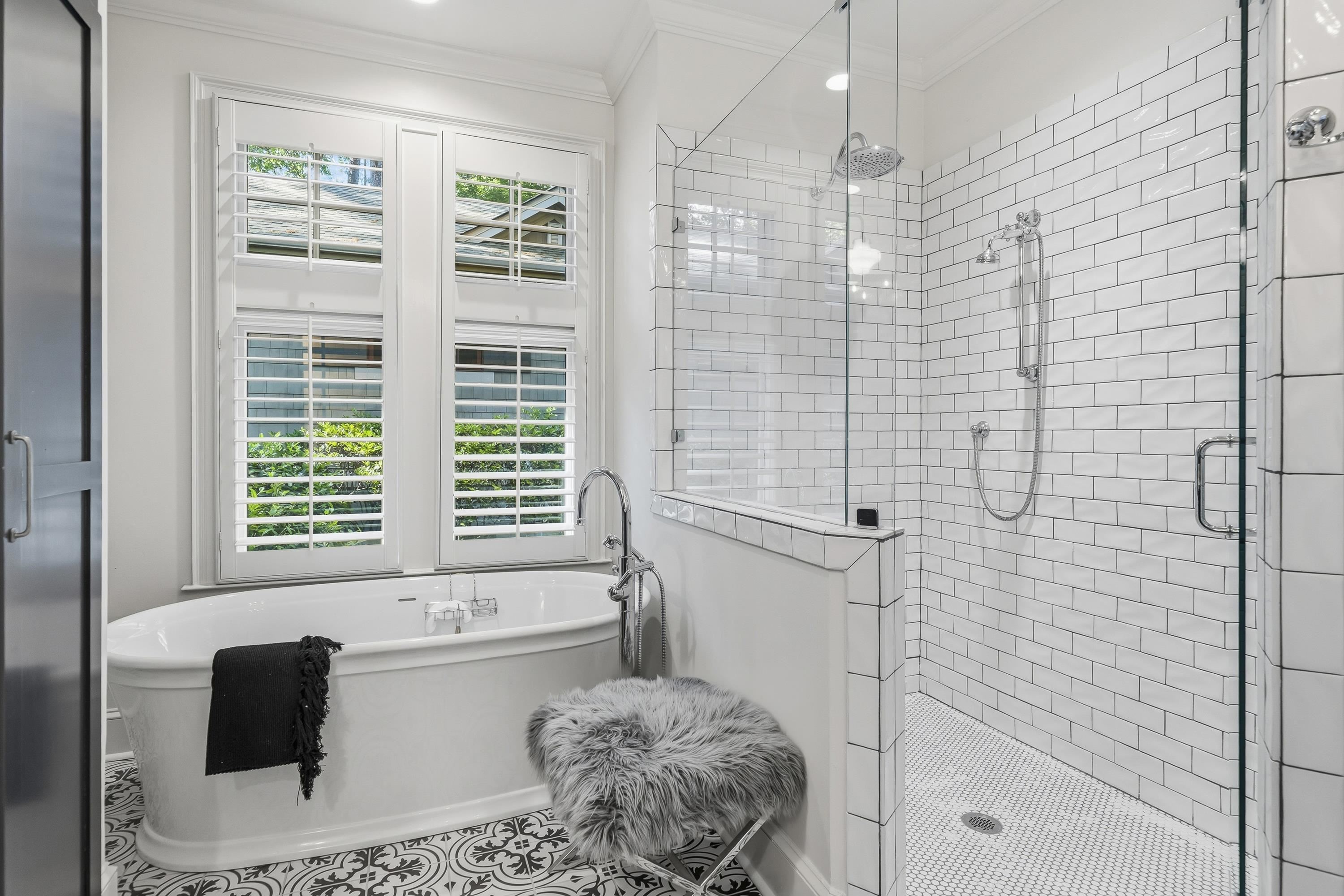 1021 LOCKETS TRAIL