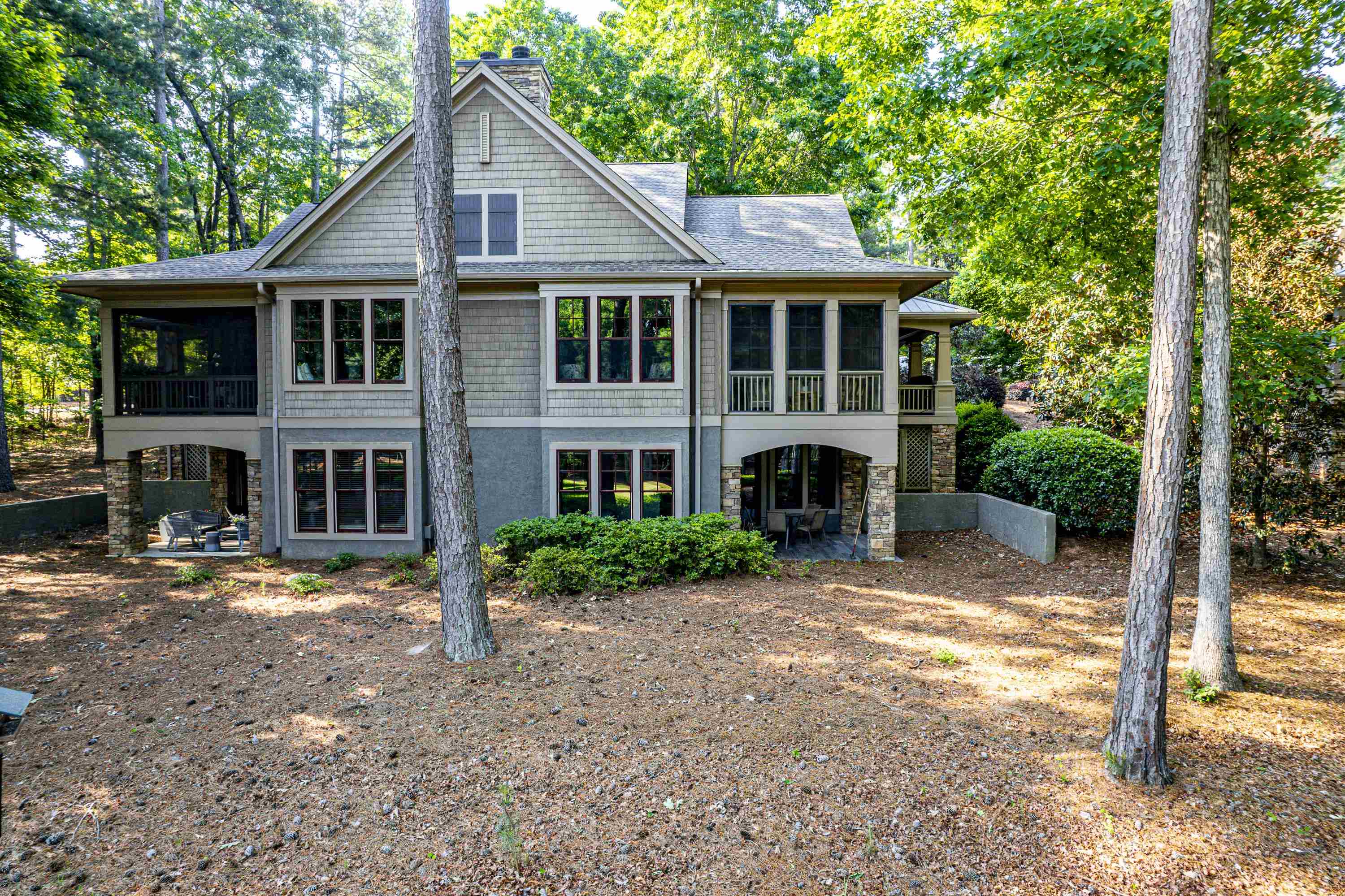 1021 LOCKETS TRAIL