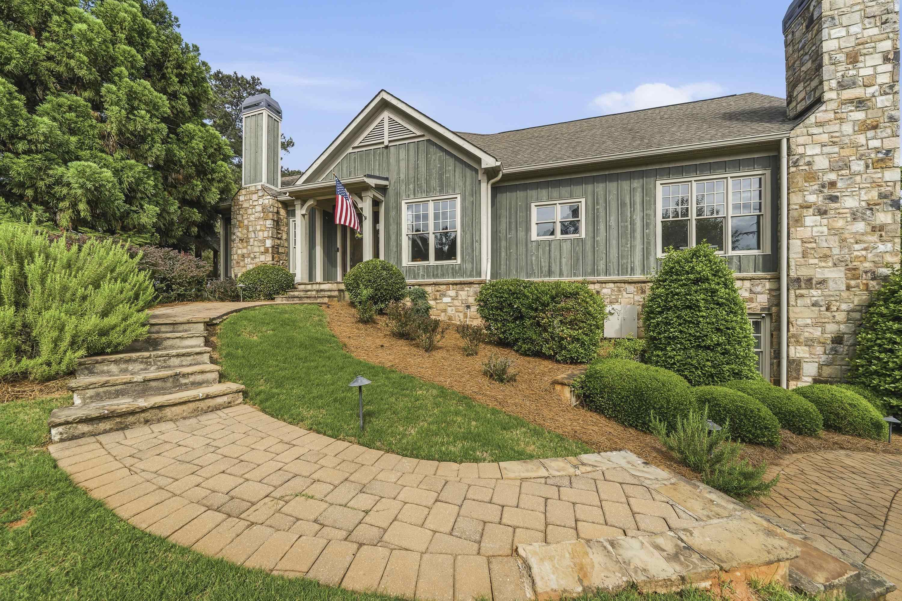 138 ARBORS LANE