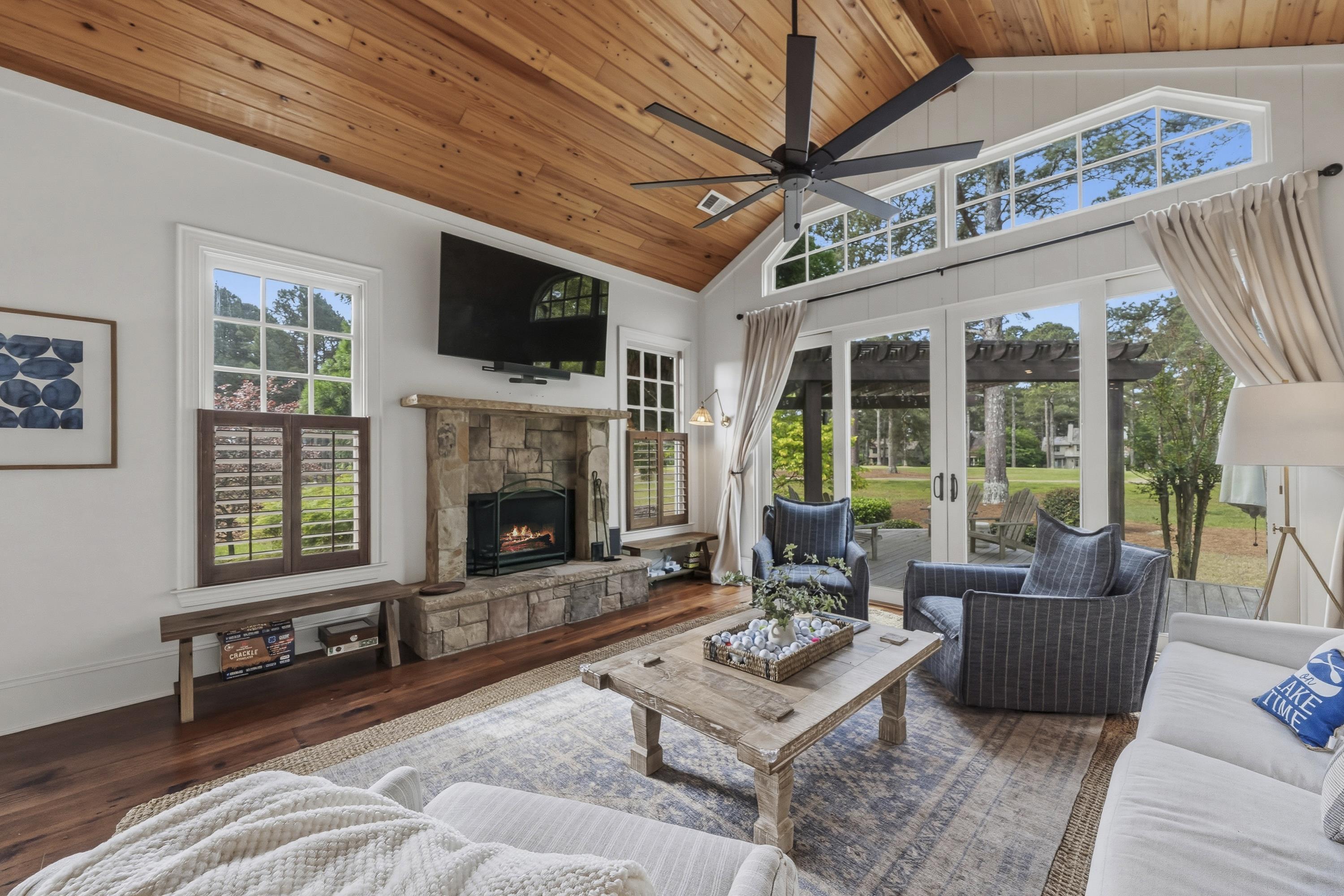 138 ARBORS LANE