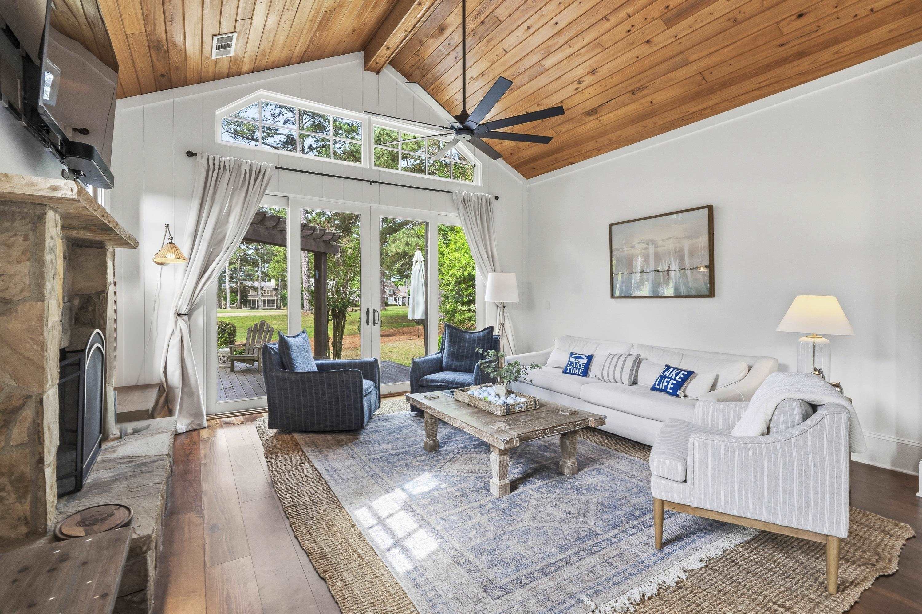 138 ARBORS LANE