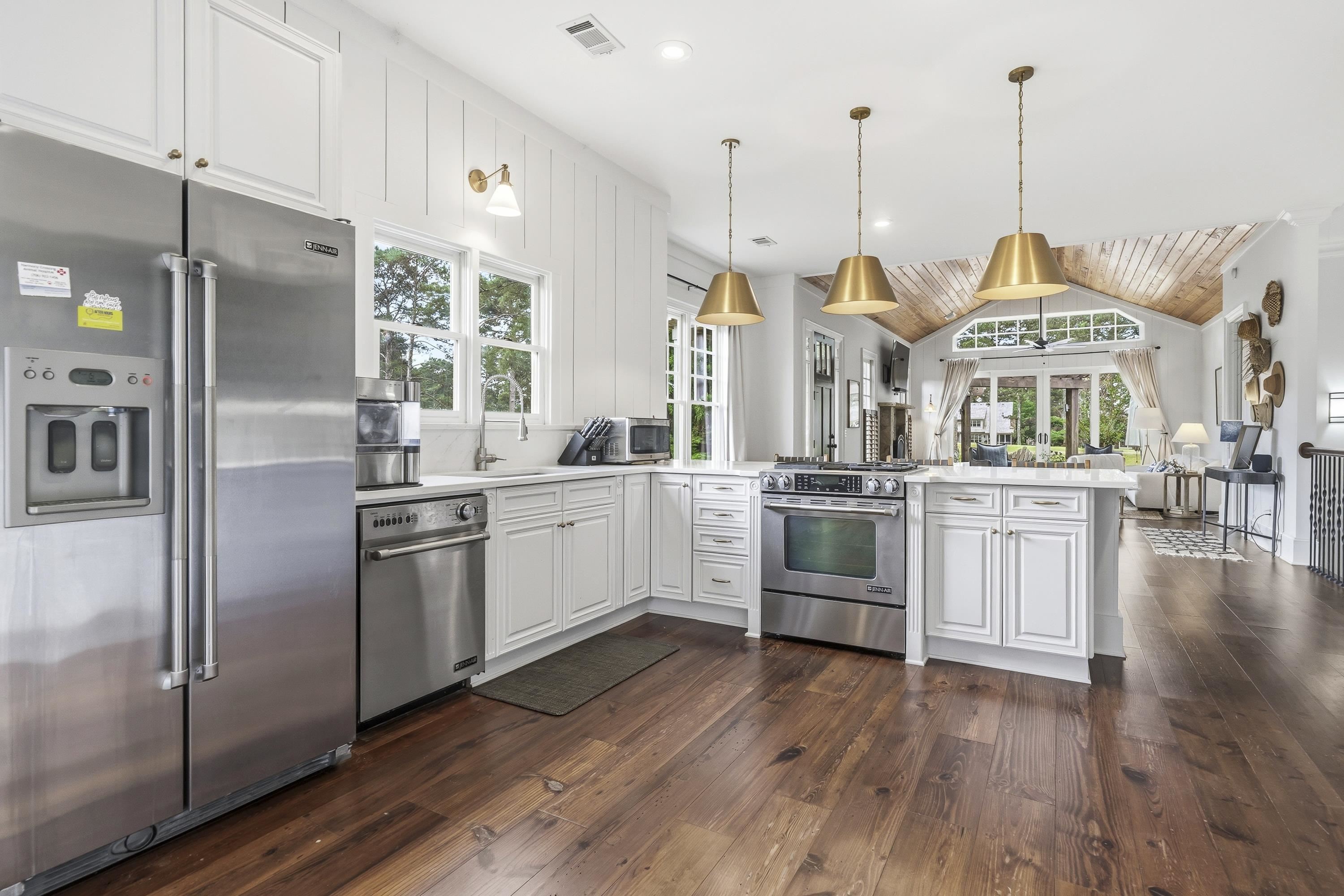 138 ARBORS LANE