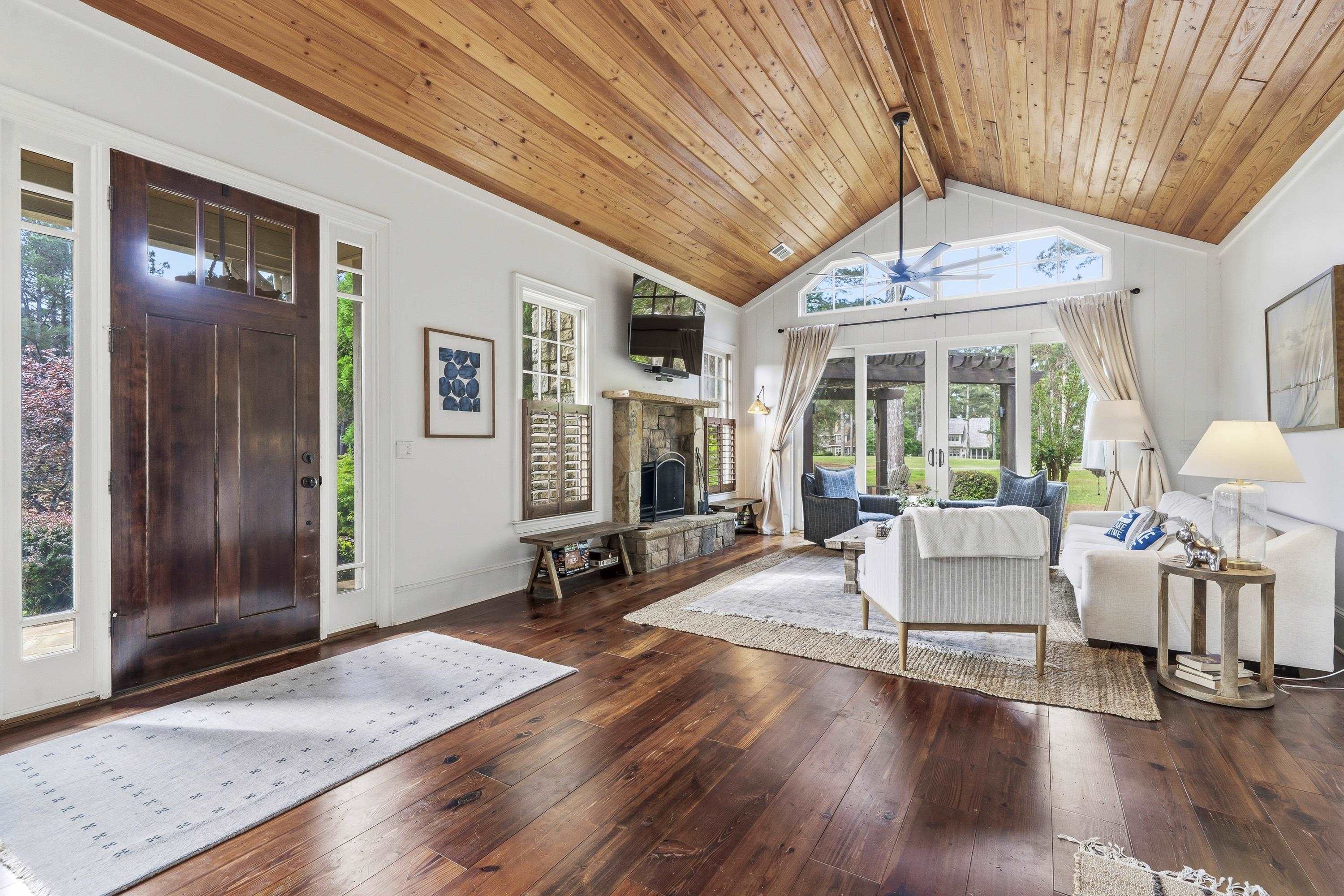 138 ARBORS LANE