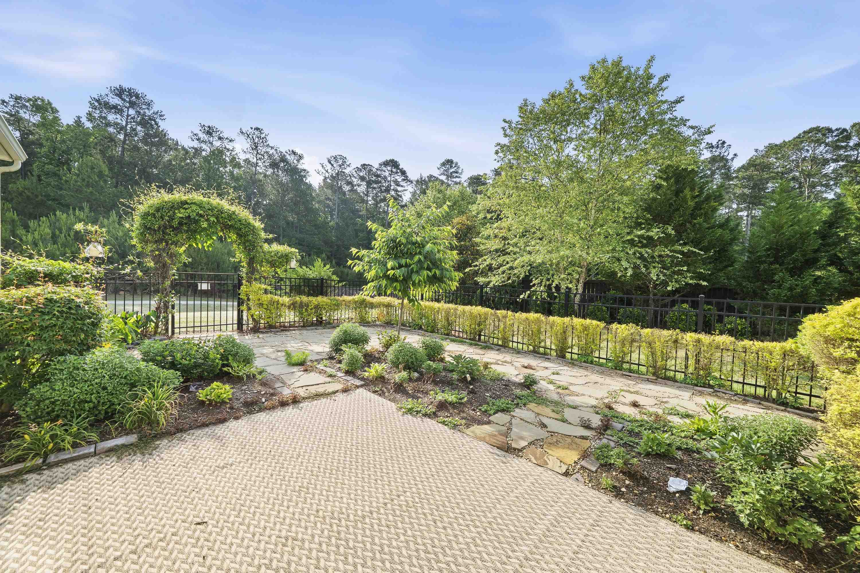 1261 CROOKED CREEK ROAD