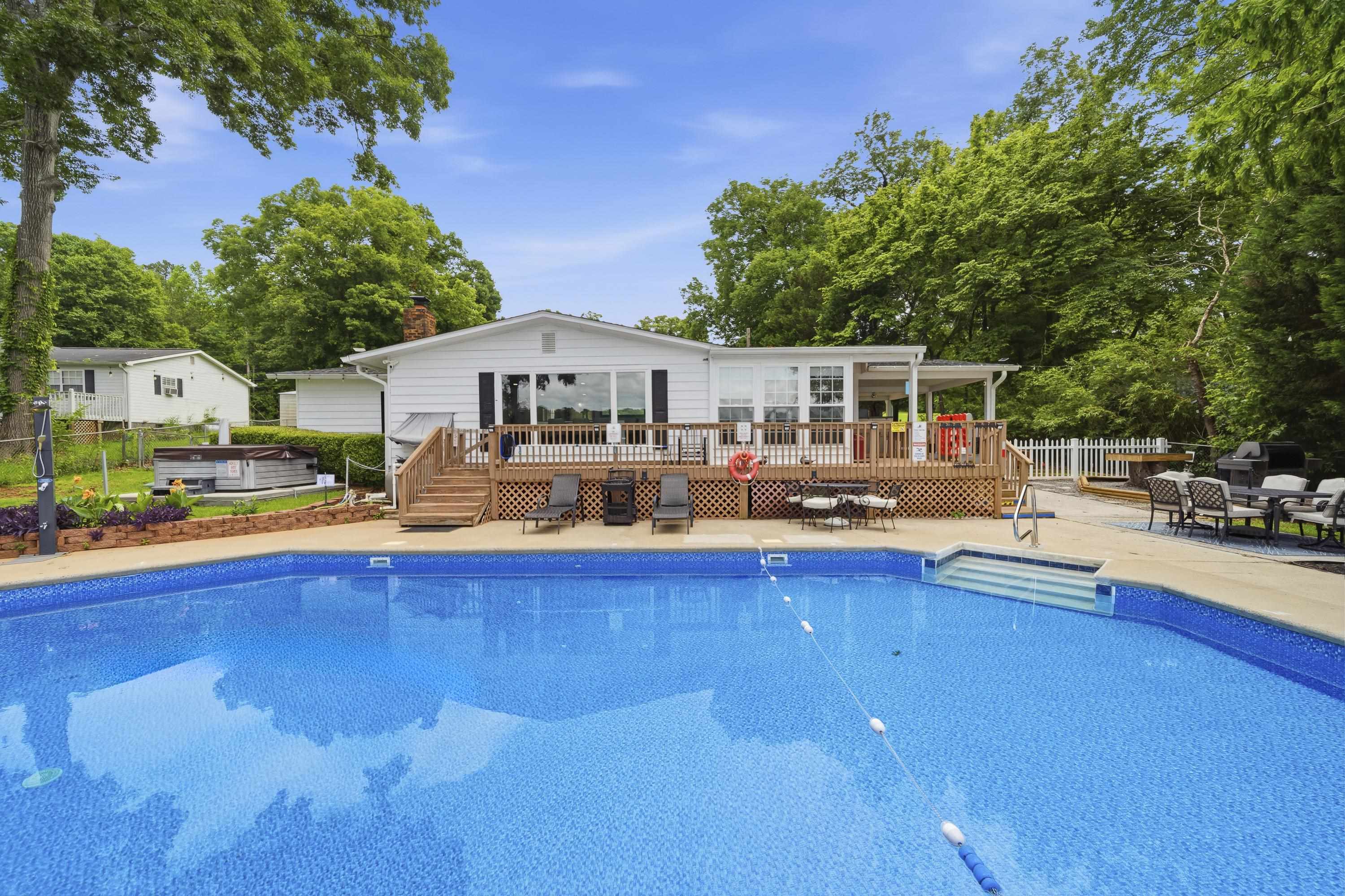 339 THOMAS DRIVE