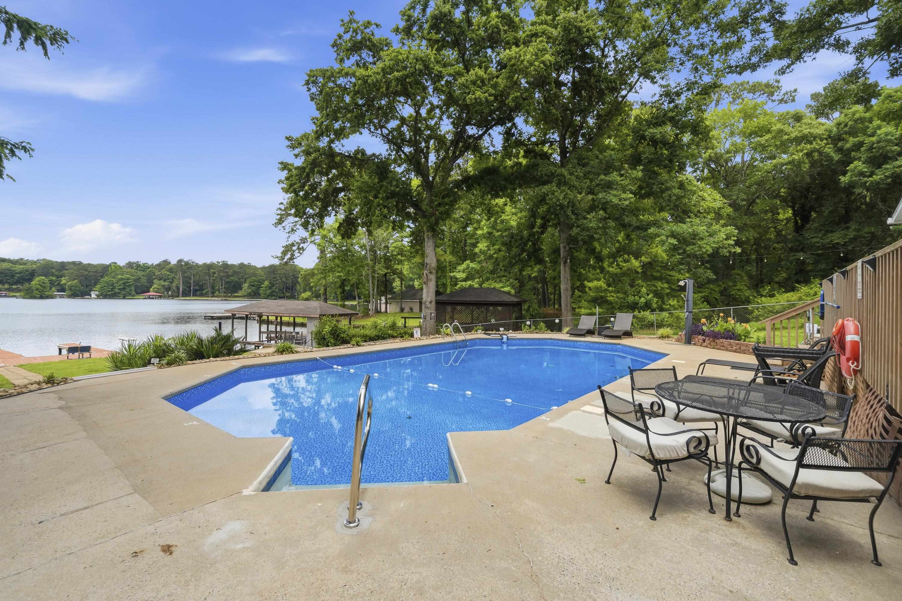 339 THOMAS DRIVE