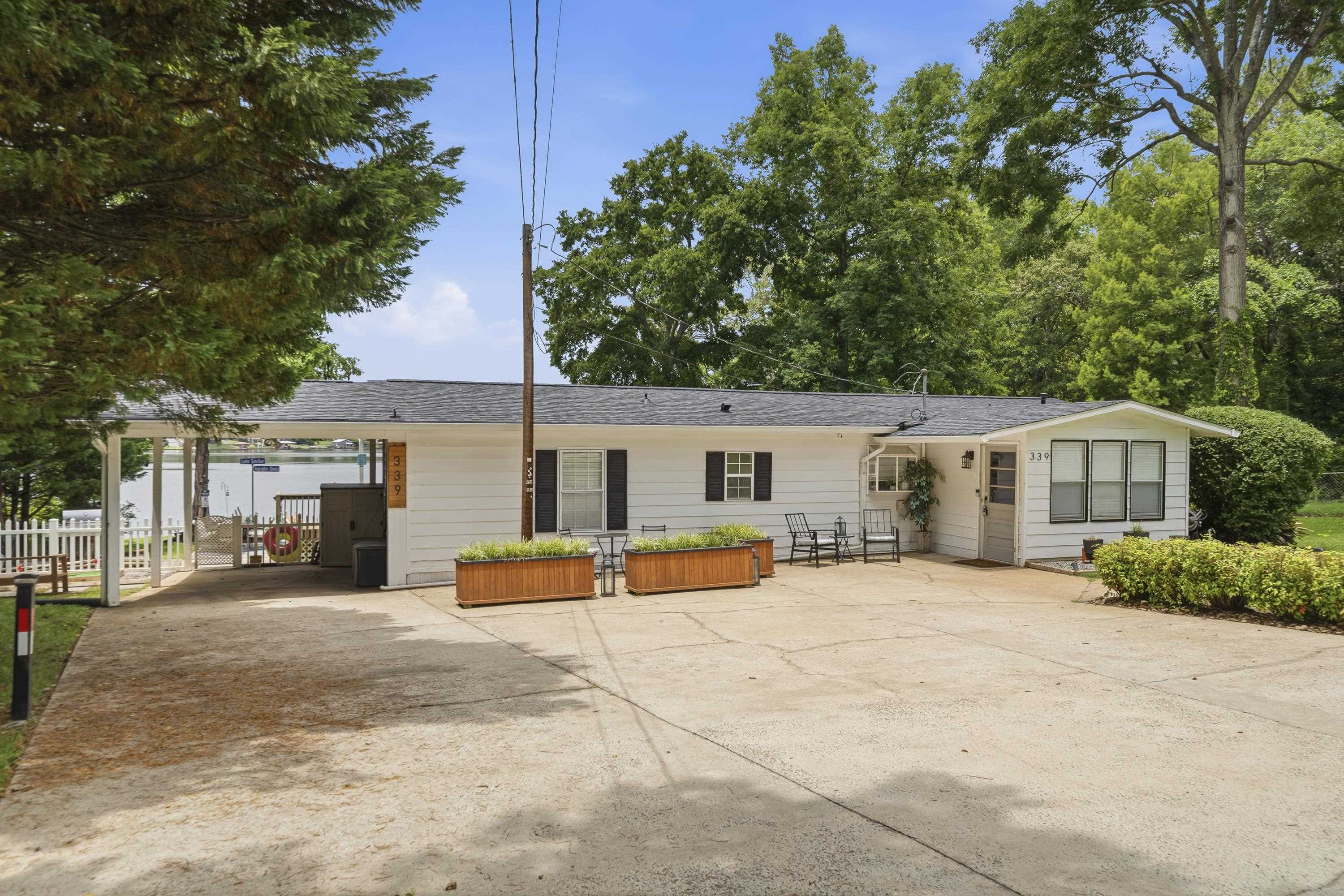339 THOMAS DRIVE