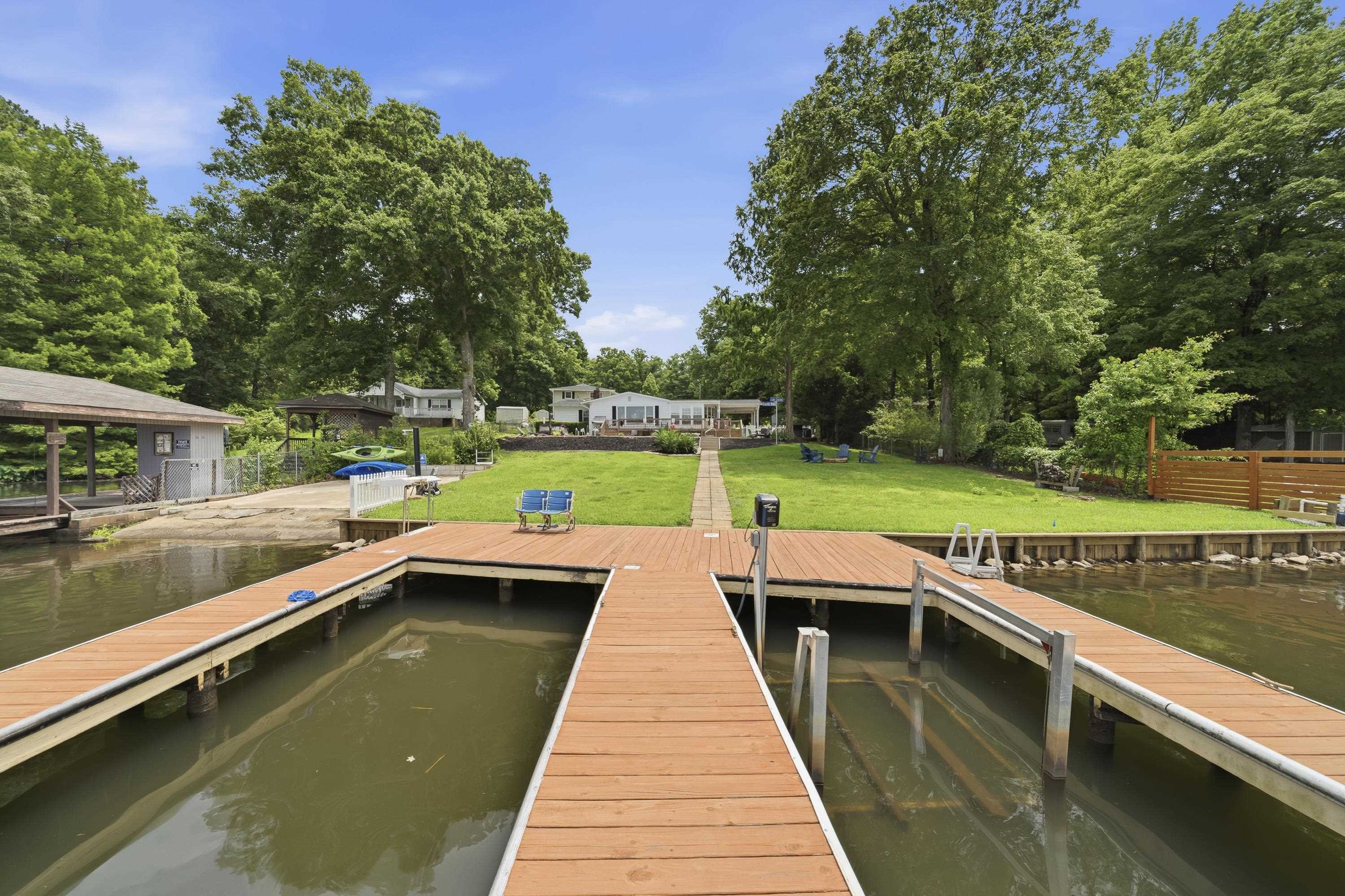 339 THOMAS DRIVE
