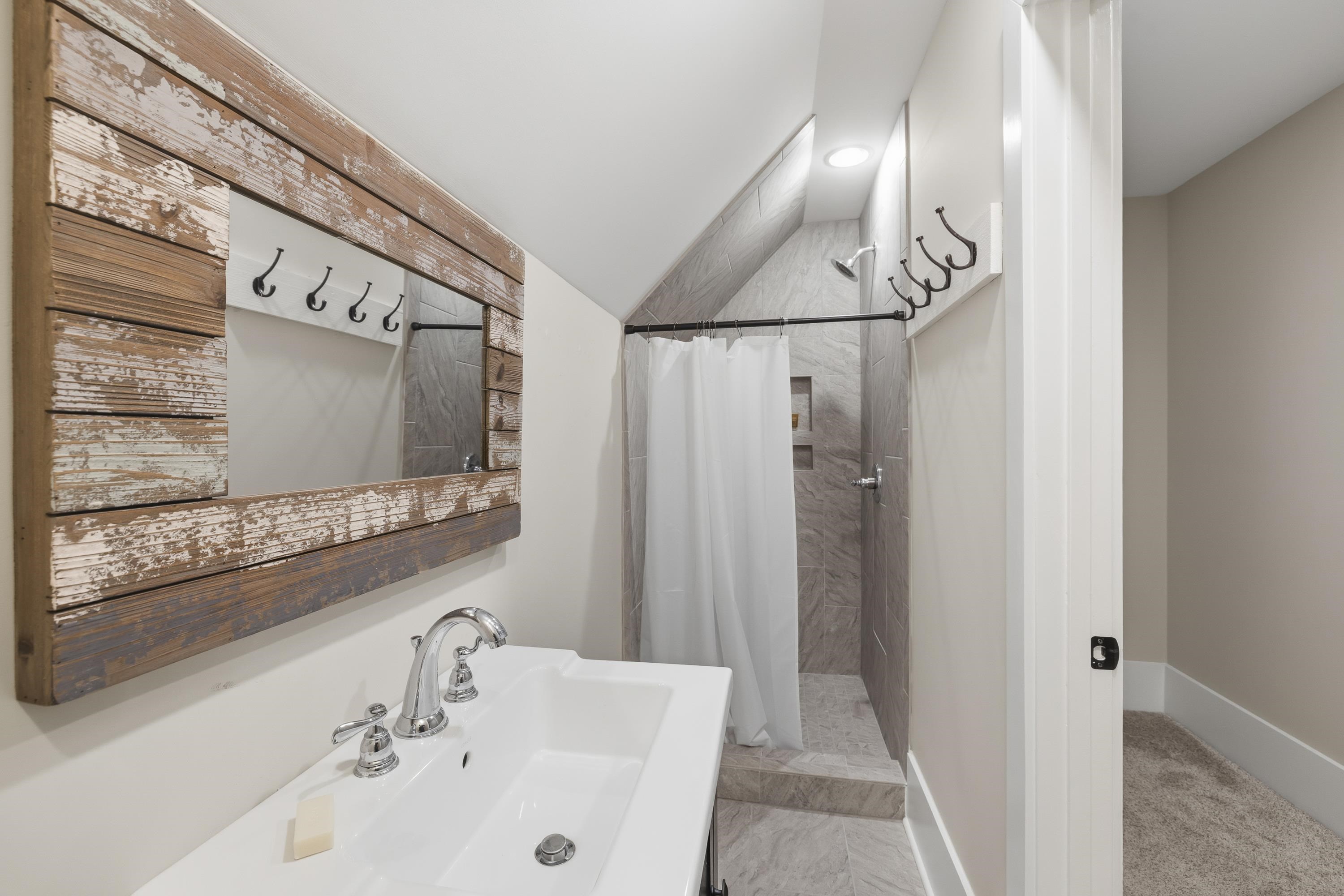 1240 WINGED FOOT DRIVE