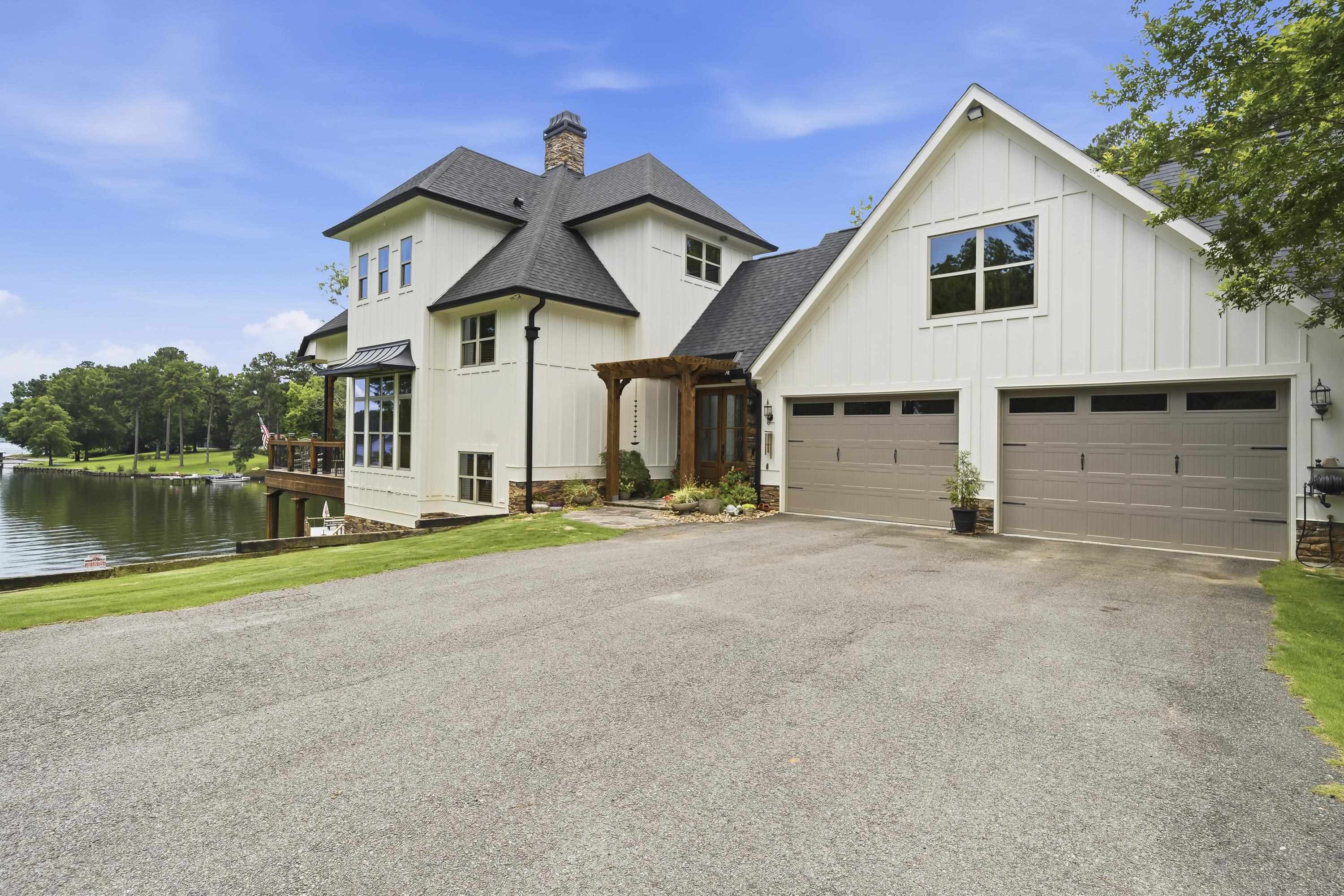 202 SINCLAIR ROAD