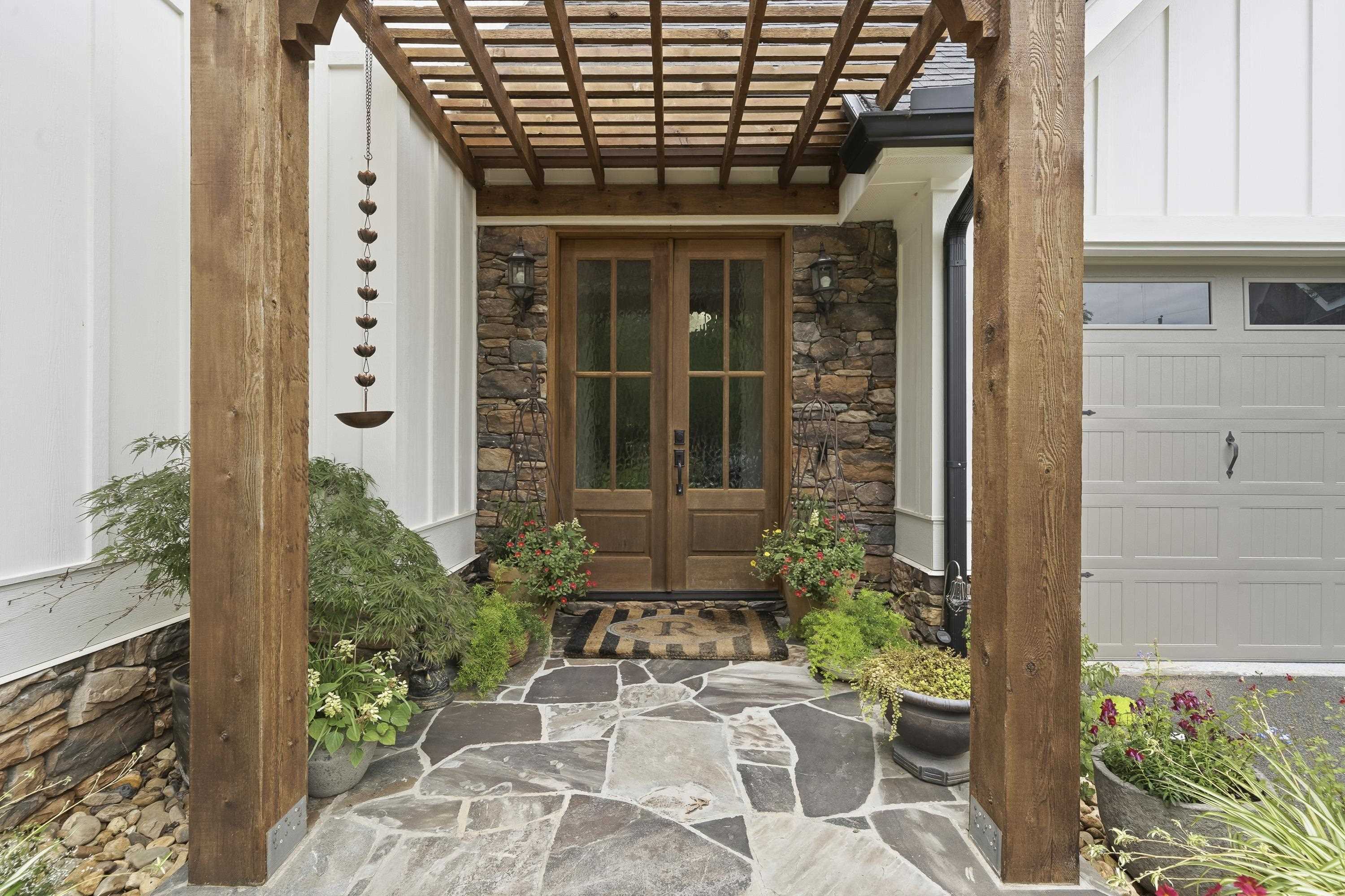 202 SINCLAIR ROAD