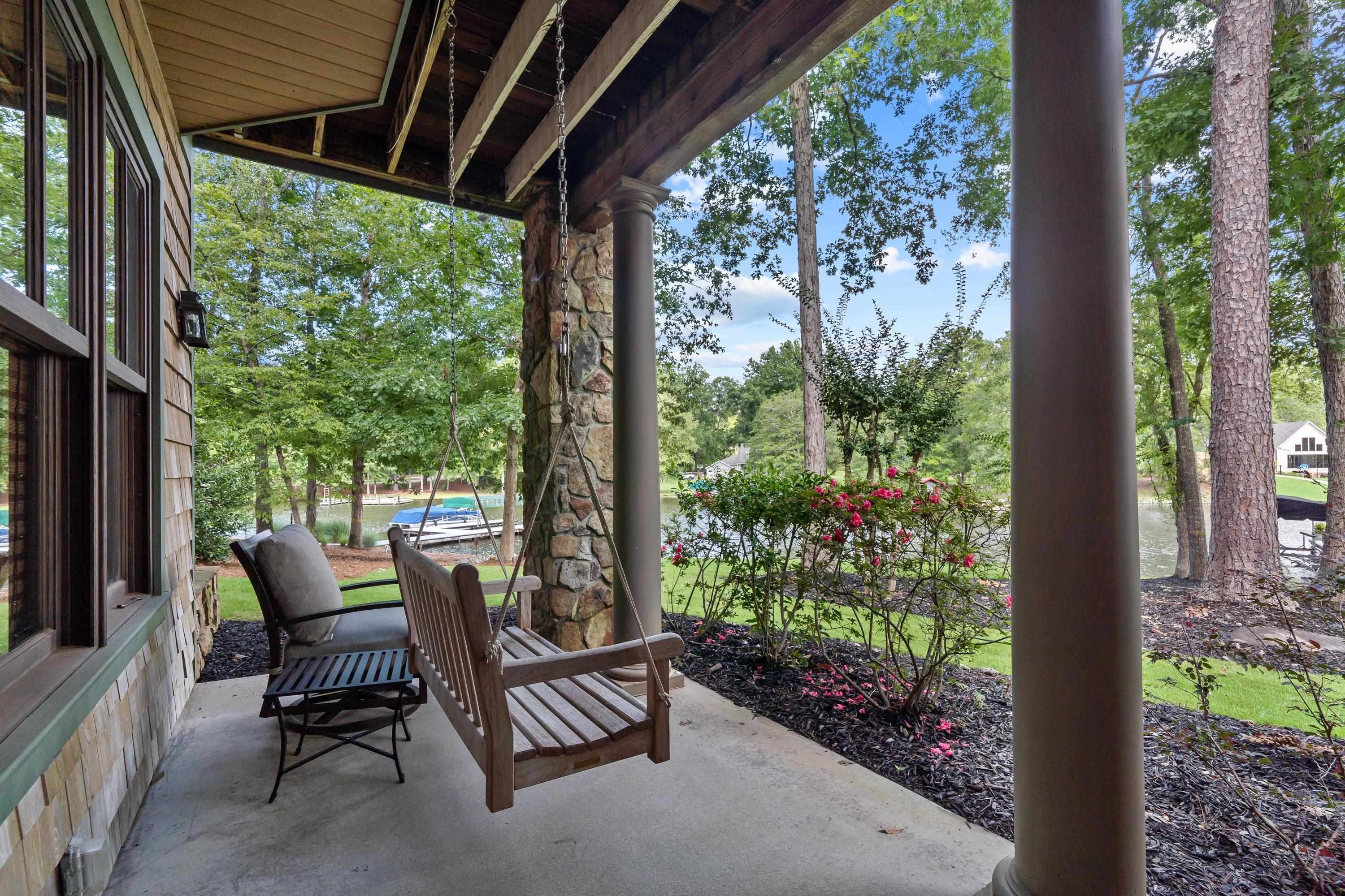 189 REYNOLDS DRIVE