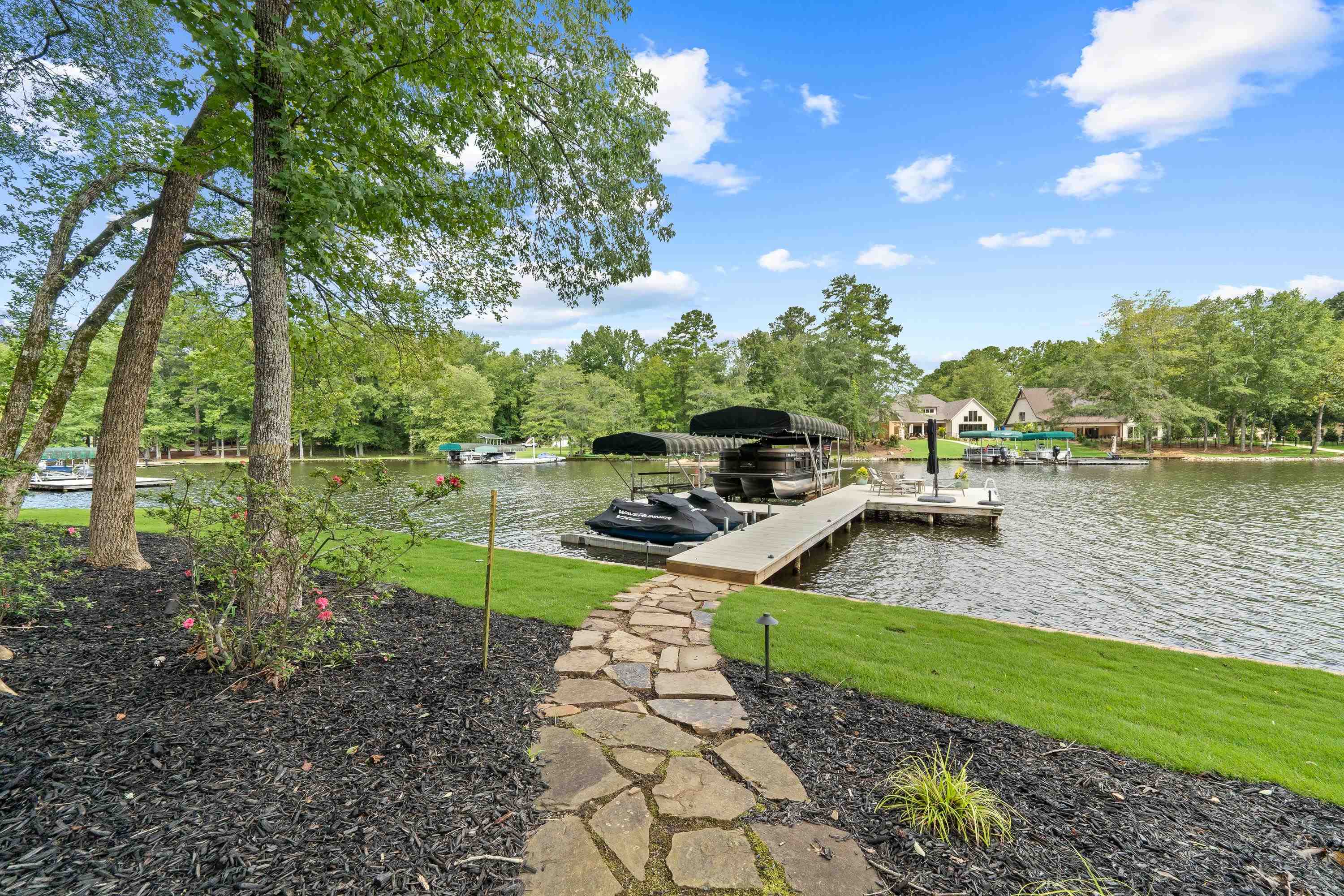 189 REYNOLDS DRIVE
