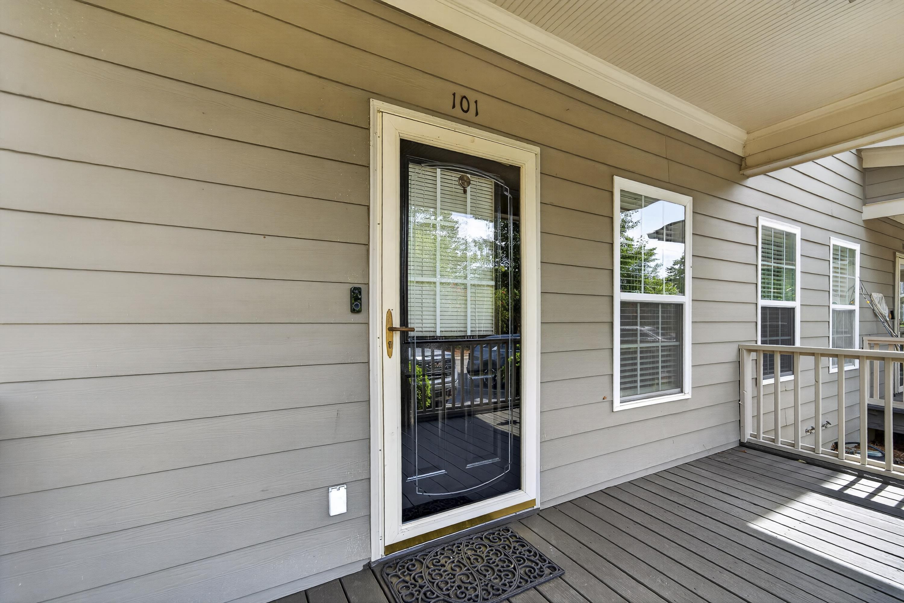 101 PORT LAZ LANE