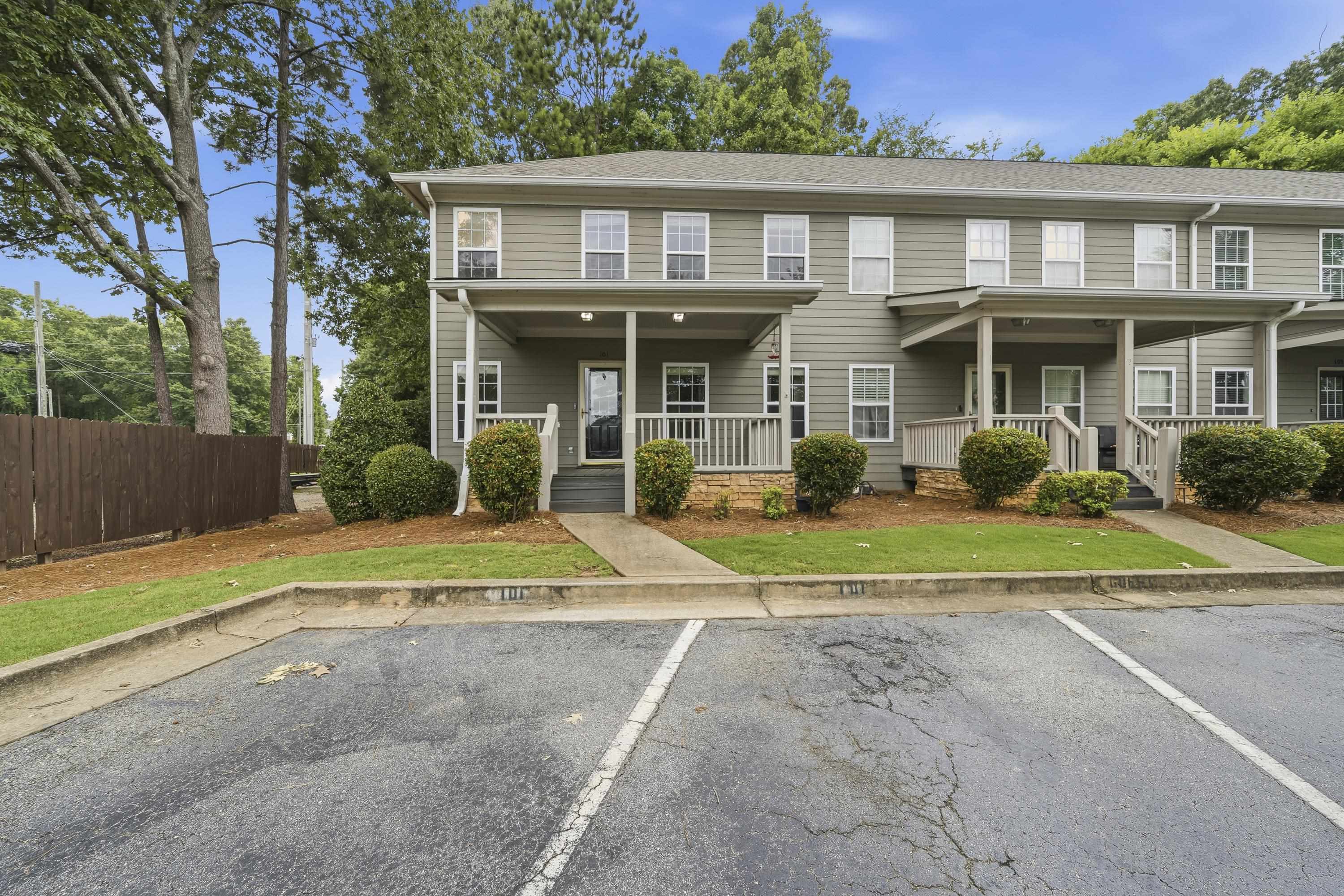 101 PORT LAZ LANE