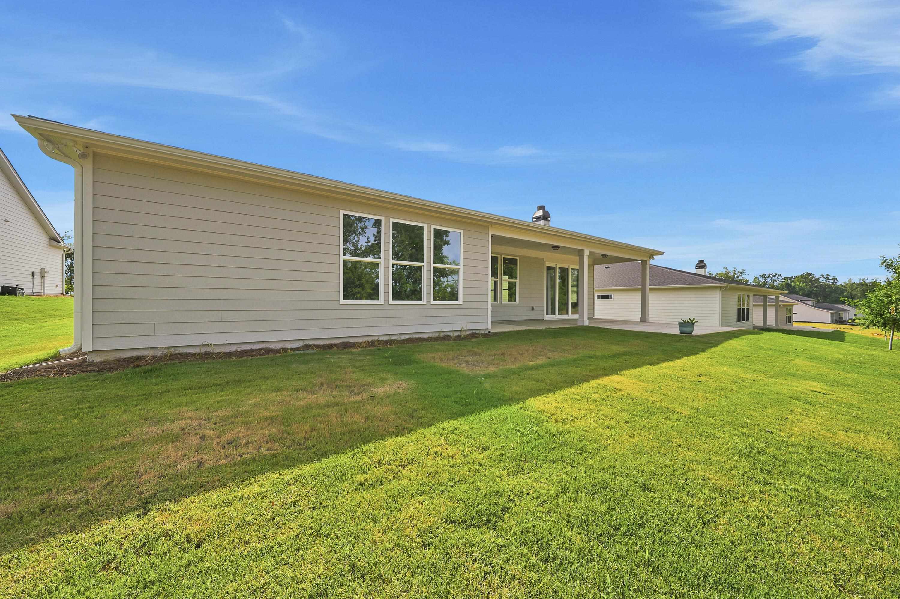1403 CANOE DRIVE