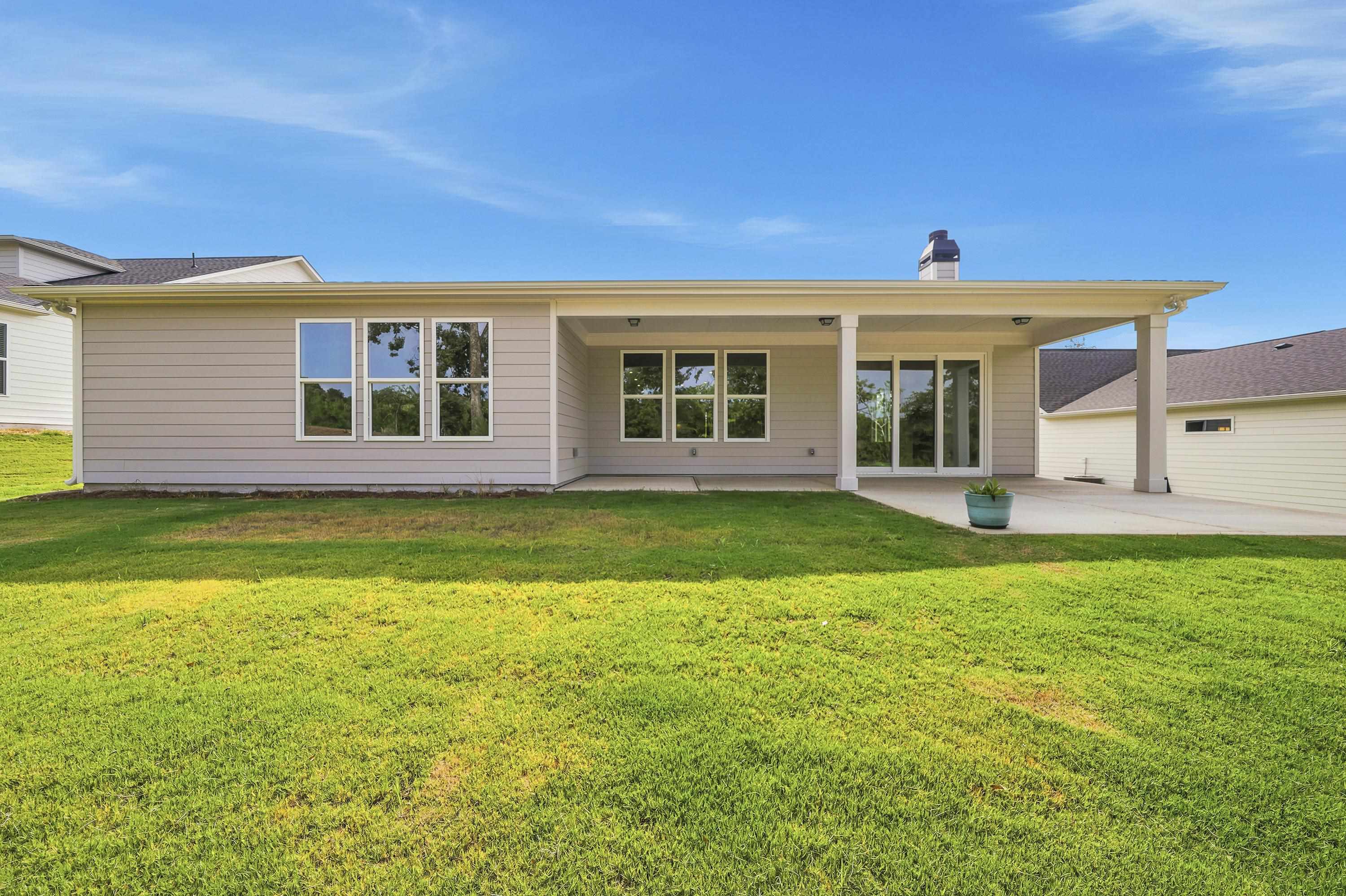 1403 CANOE DRIVE