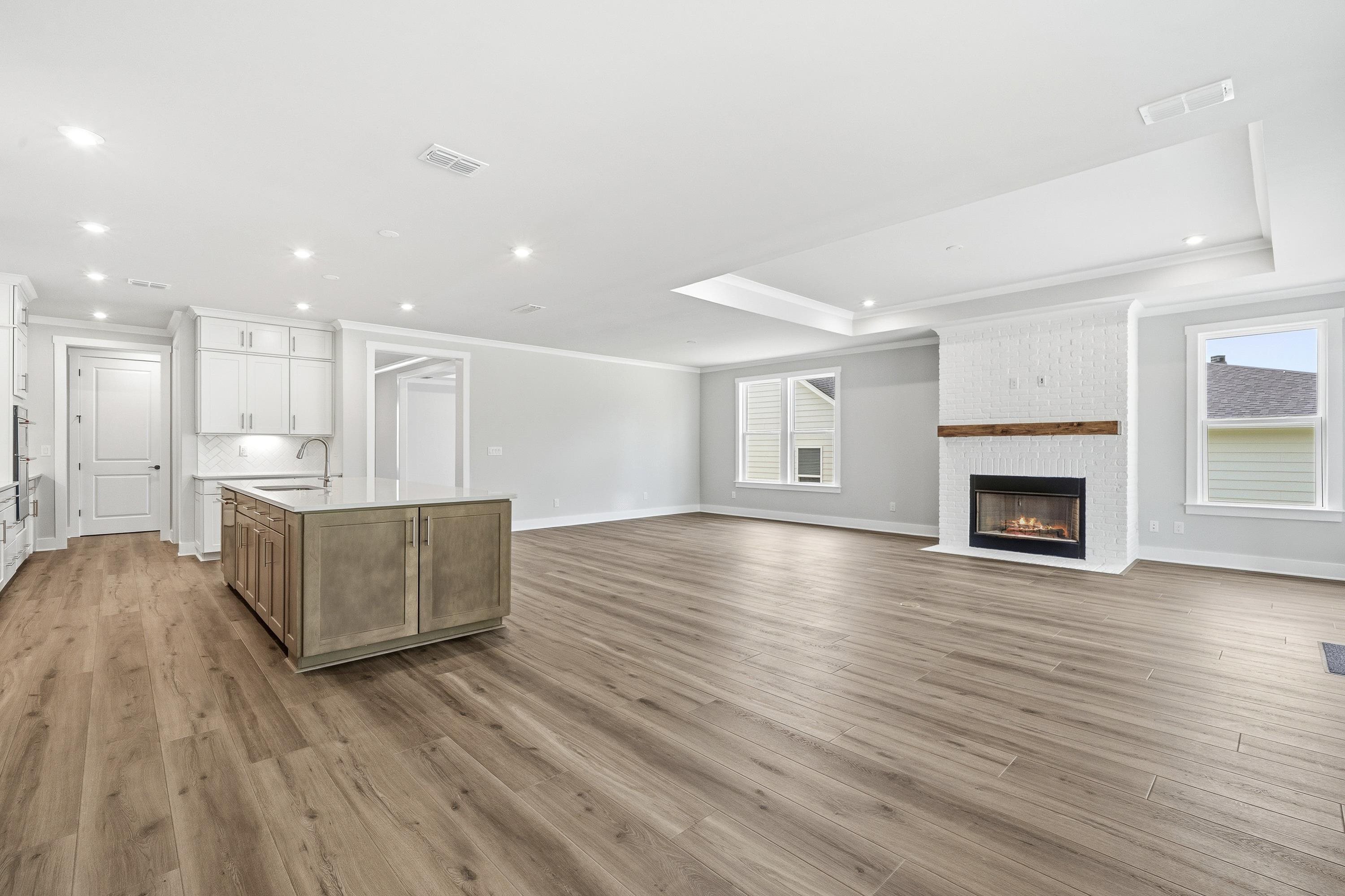 1403 CANOE DRIVE
