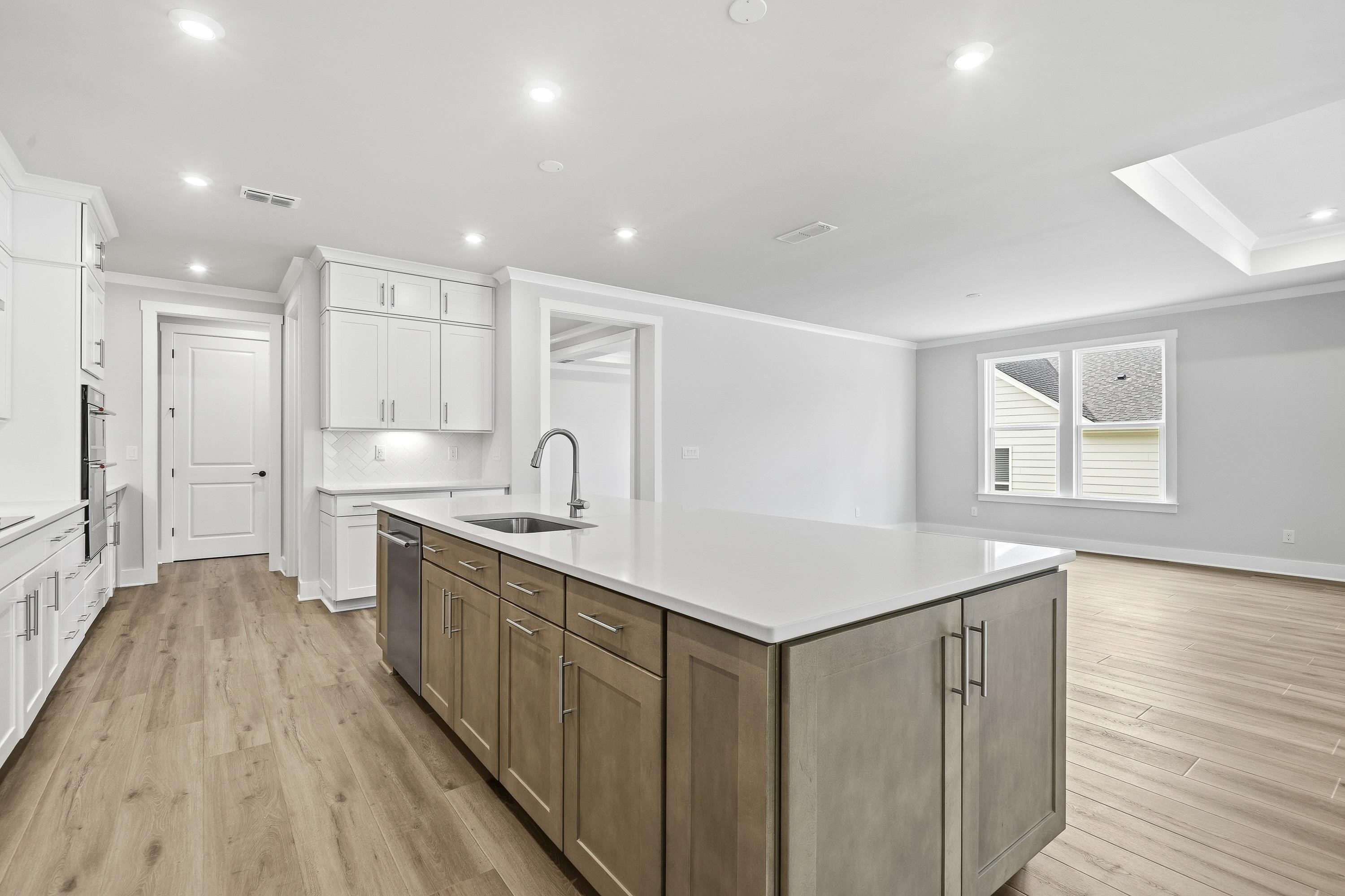 1403 CANOE DRIVE