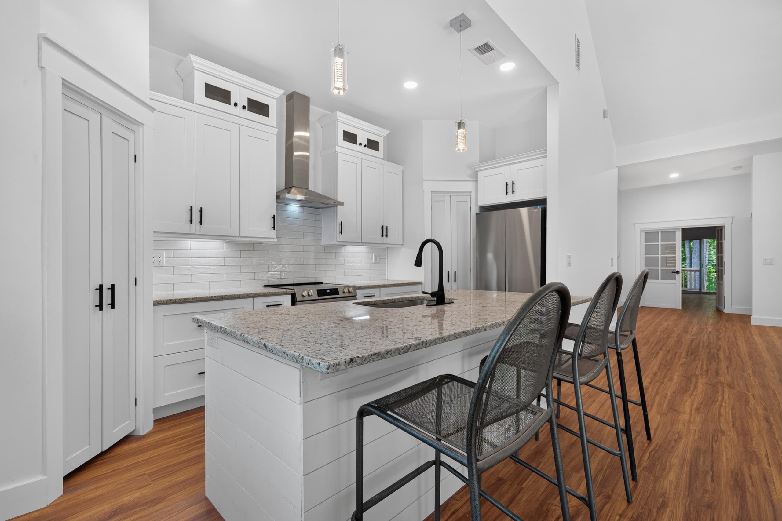 101 WILLOW COVE