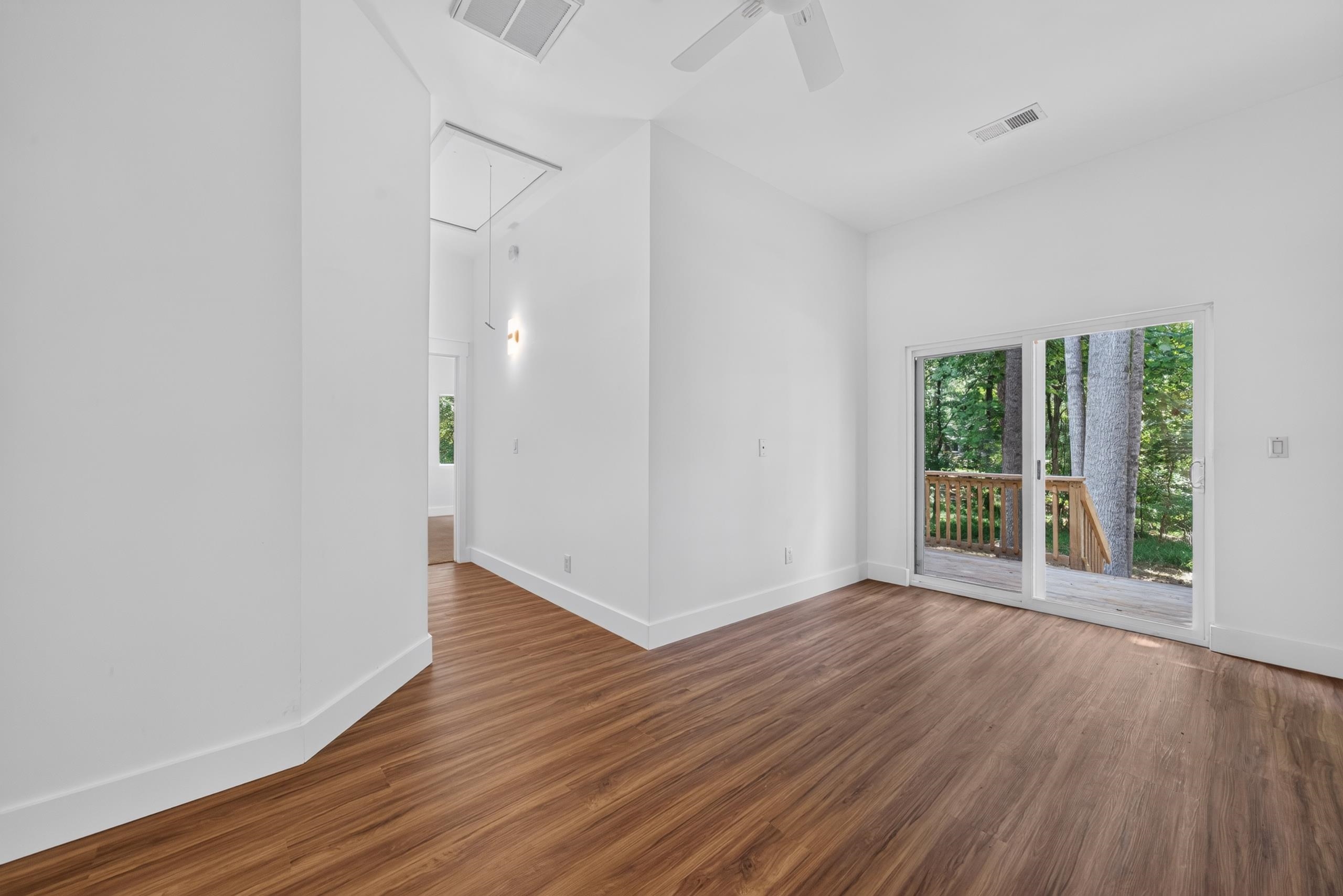 101 WILLOW COVE