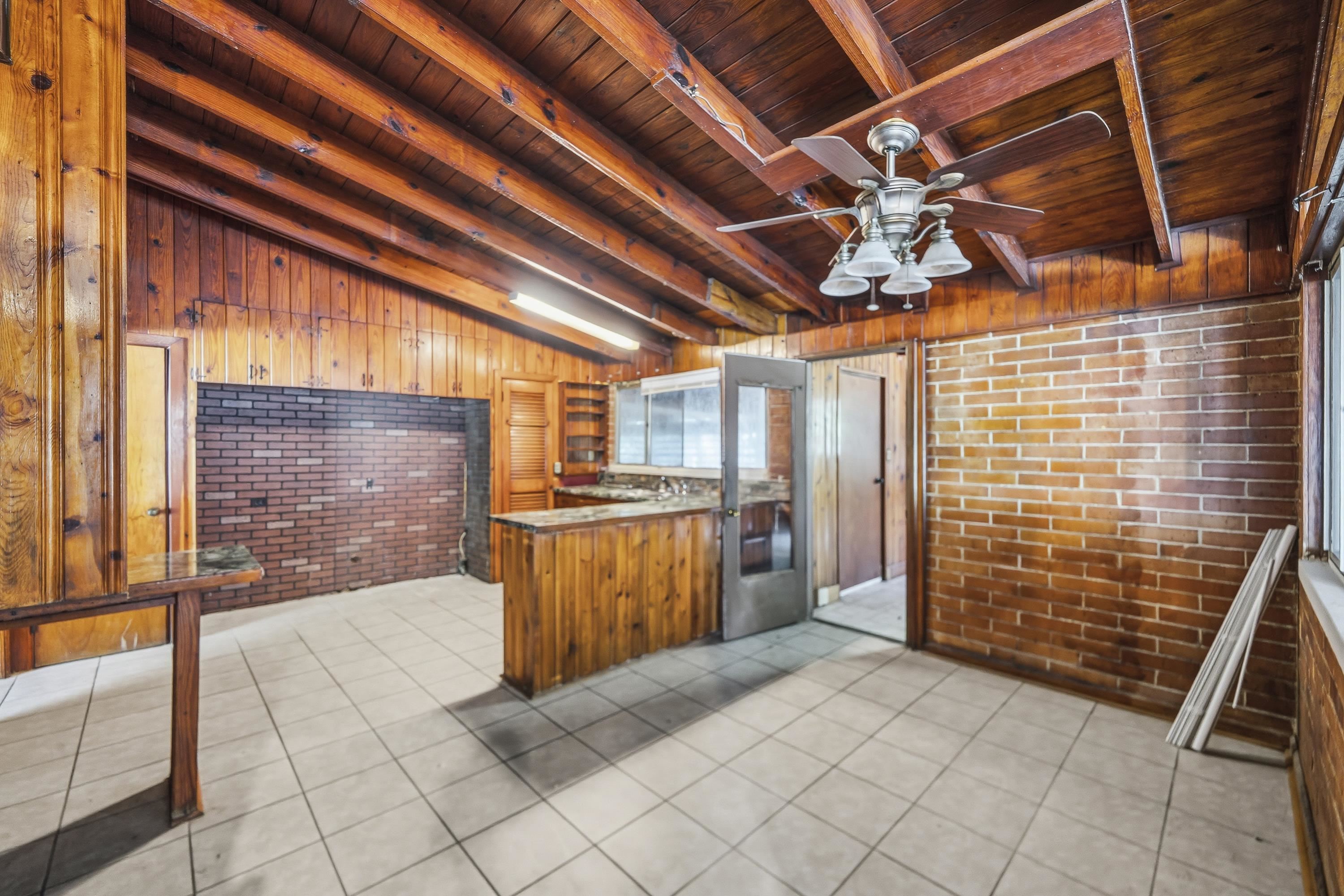 251 PINE AVENUE