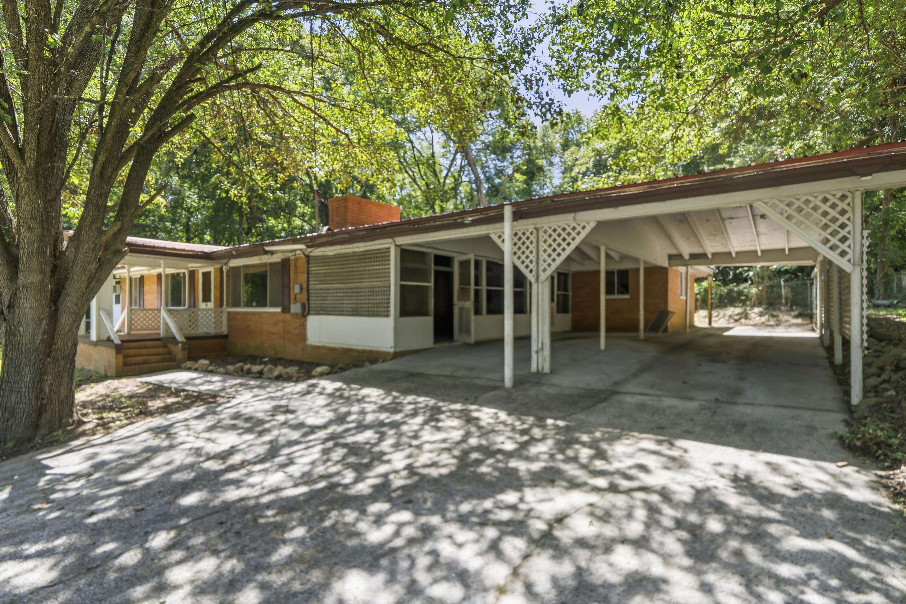 251 PINE AVENUE
