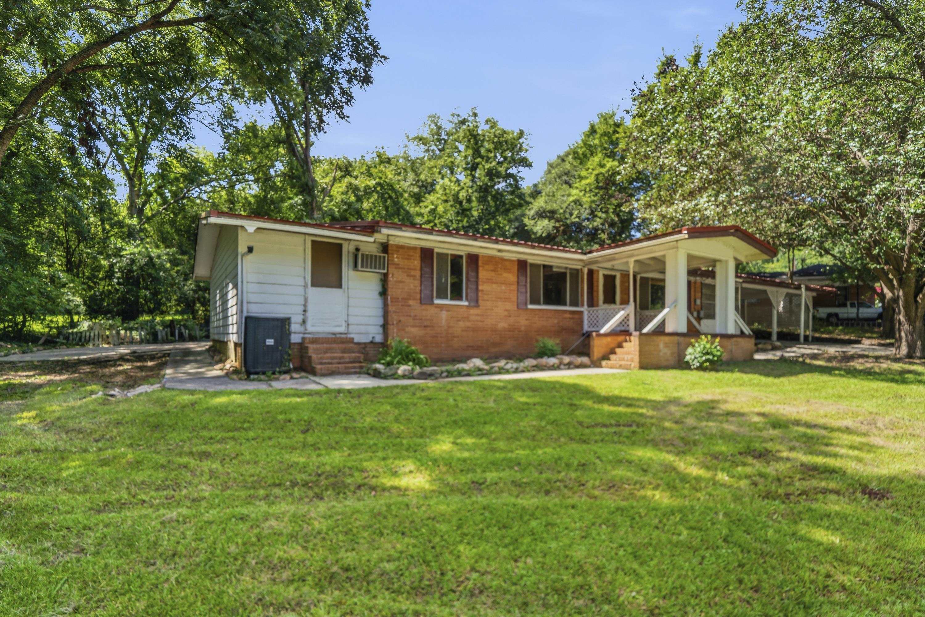 251 PINE AVENUE