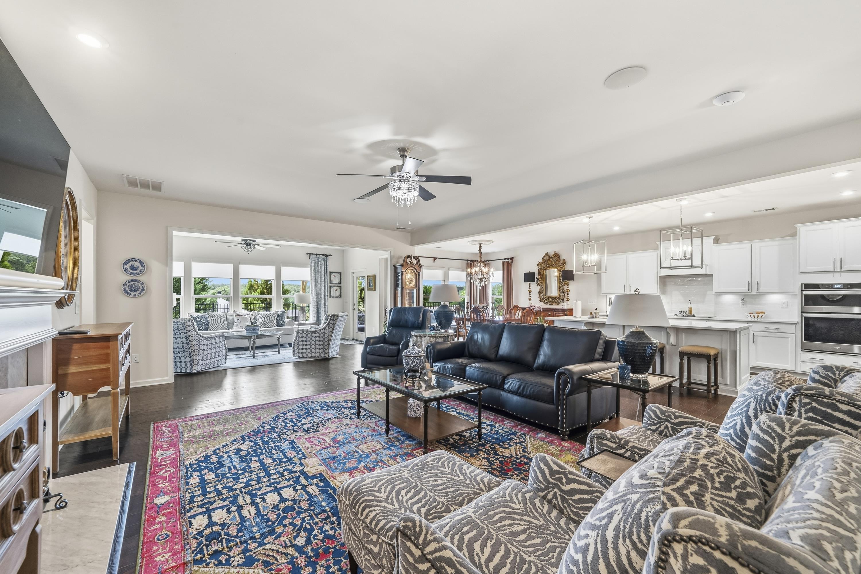 1040 PEBBLE CREEK RD