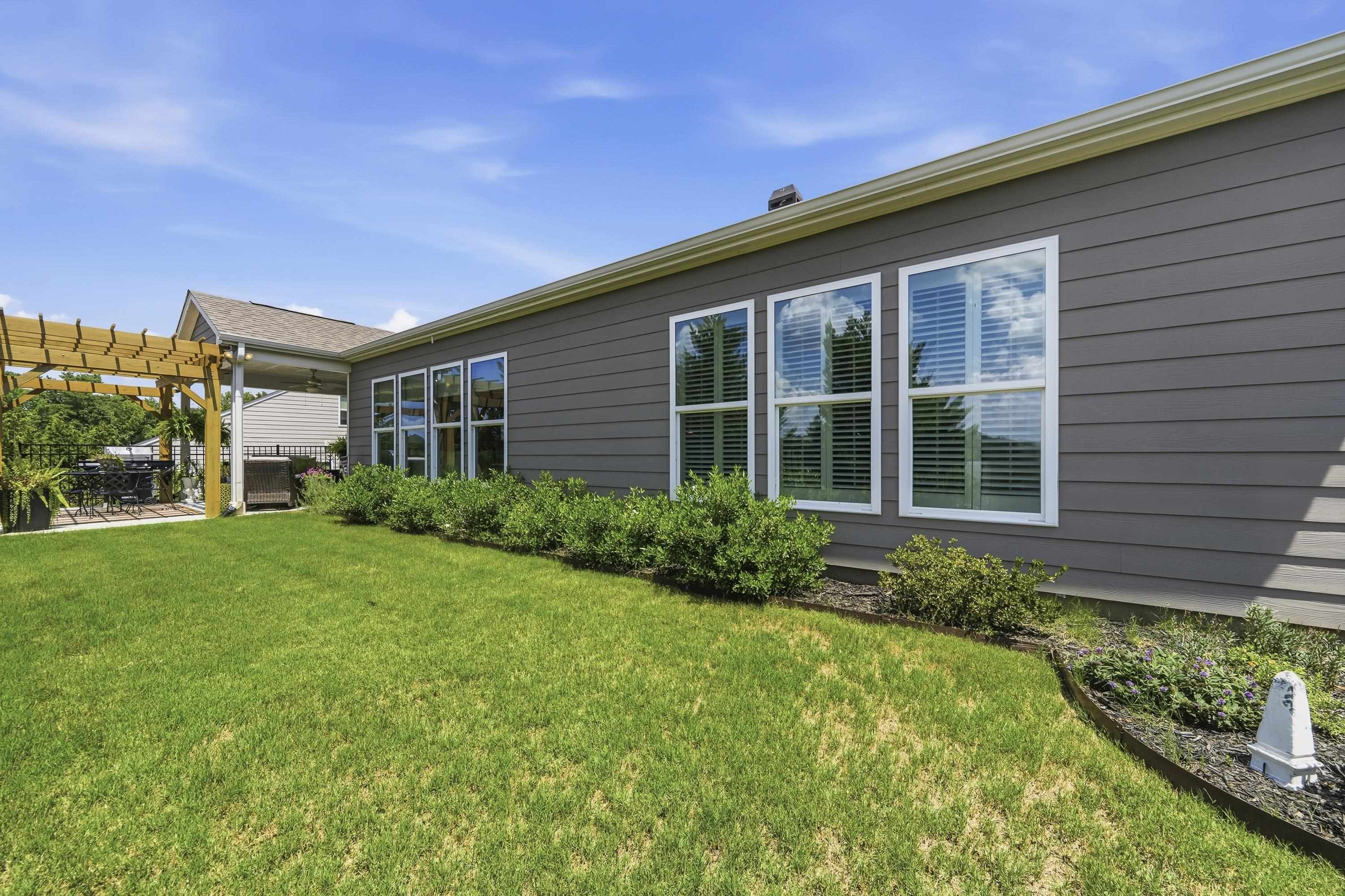 1040 PEBBLE CREEK RD