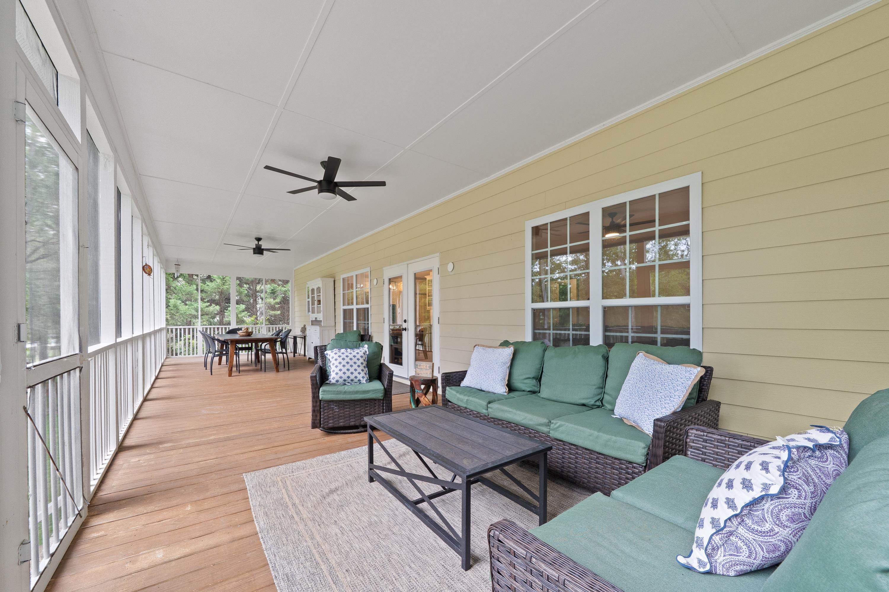 536 RIVERLAKE DRIVE
