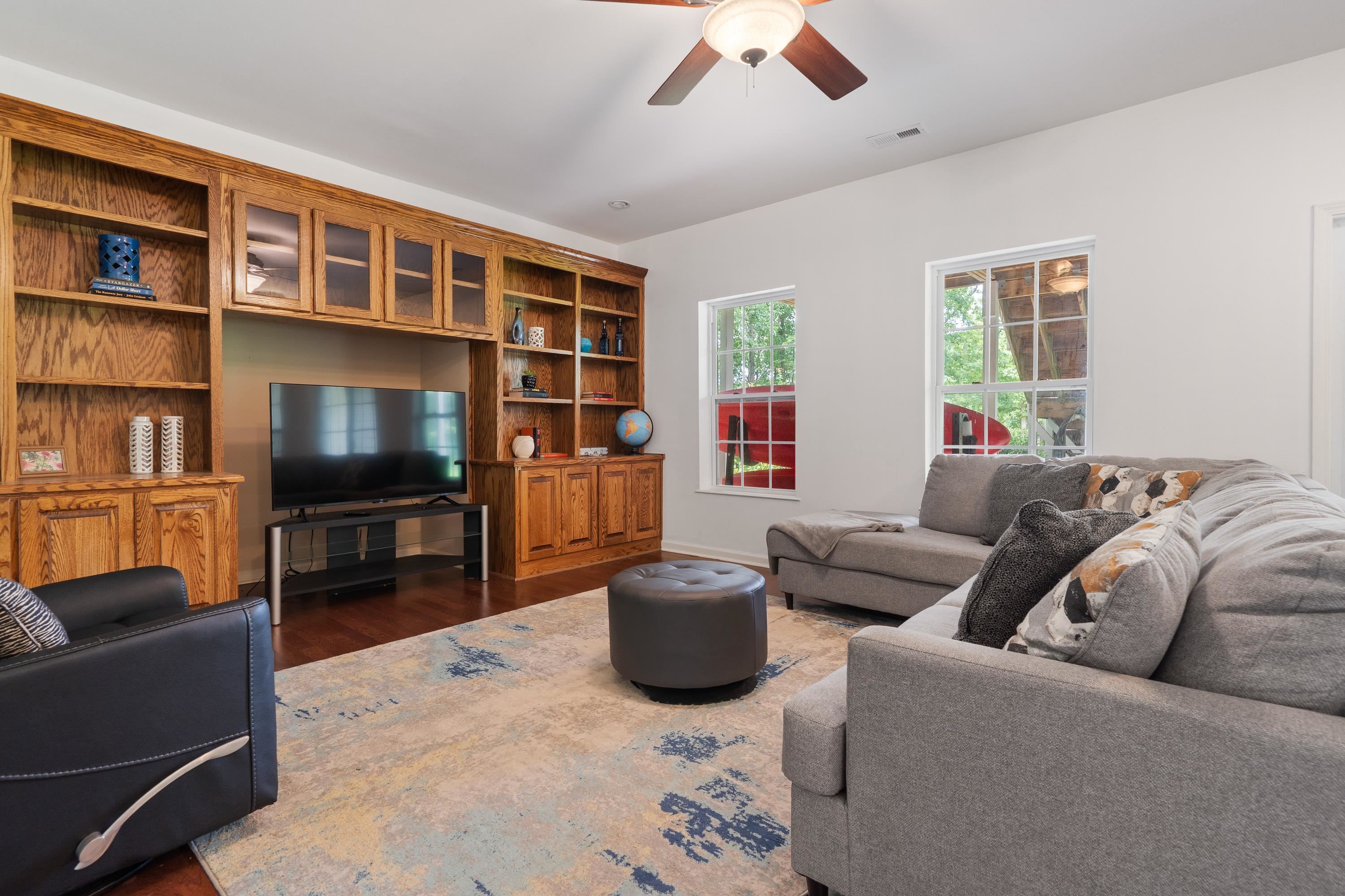 536 RIVERLAKE DRIVE