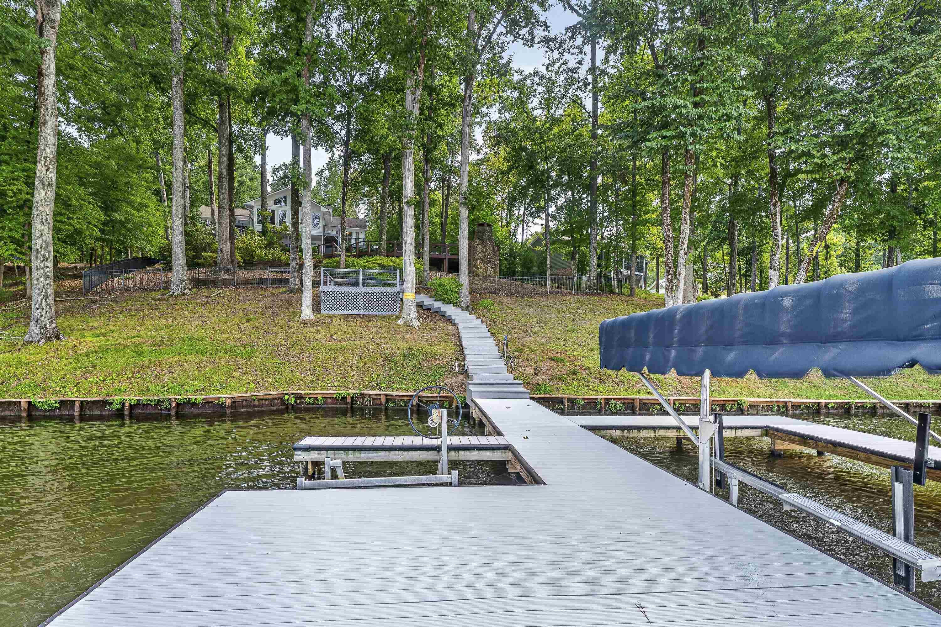 1660 APALACHEE WOODS TRAIL
