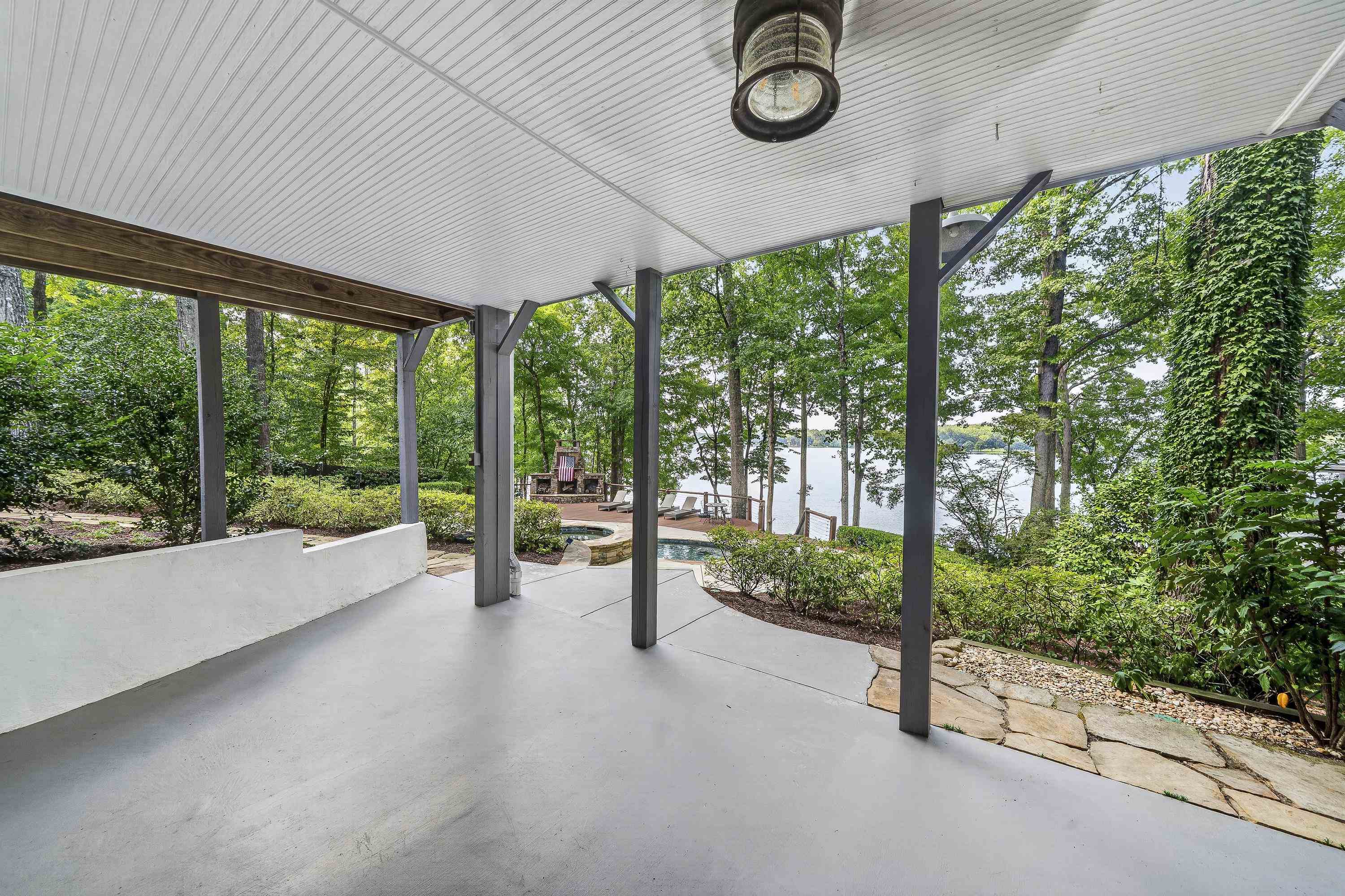 1660 APALACHEE WOODS TRAIL