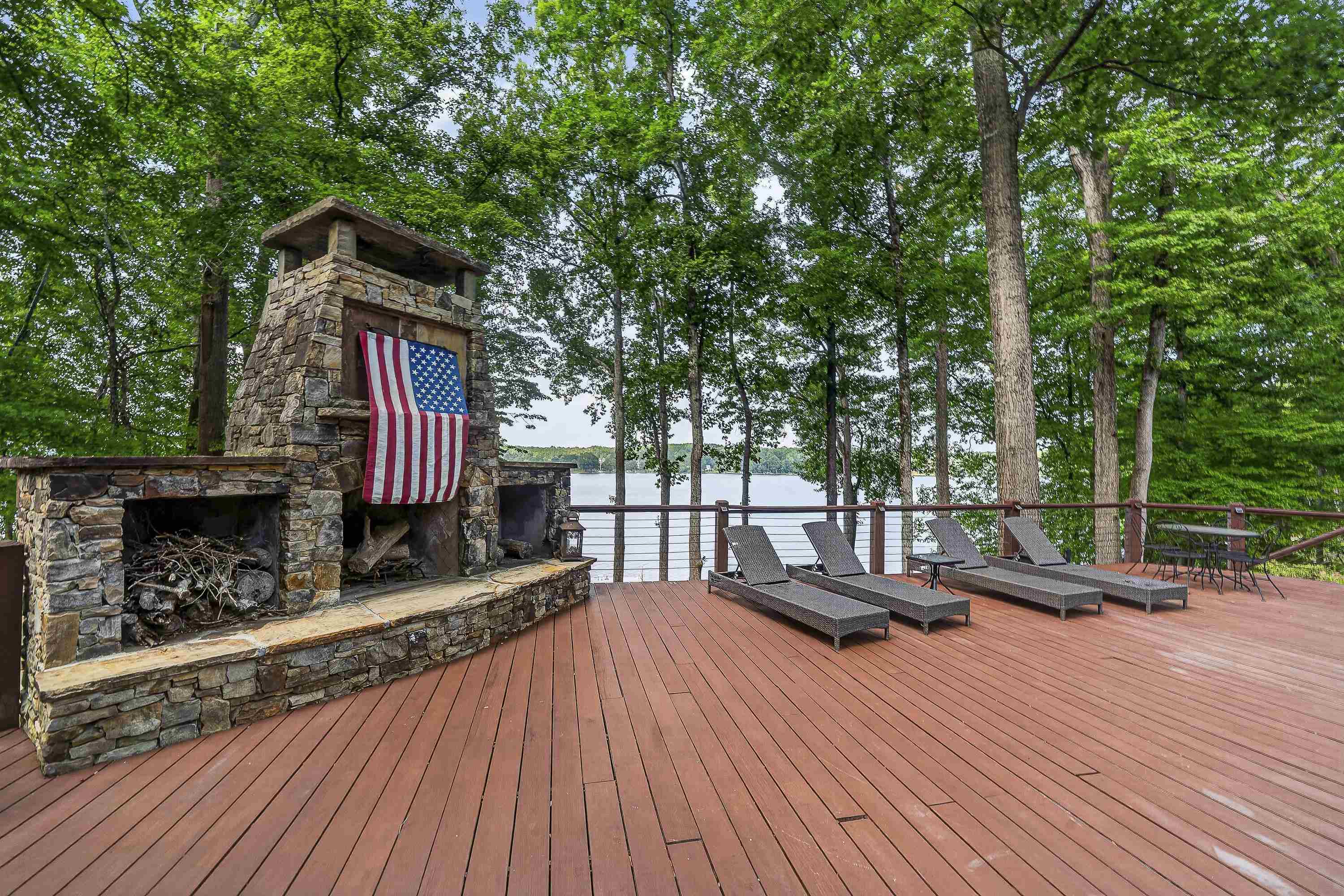 1660 APALACHEE WOODS TRAIL