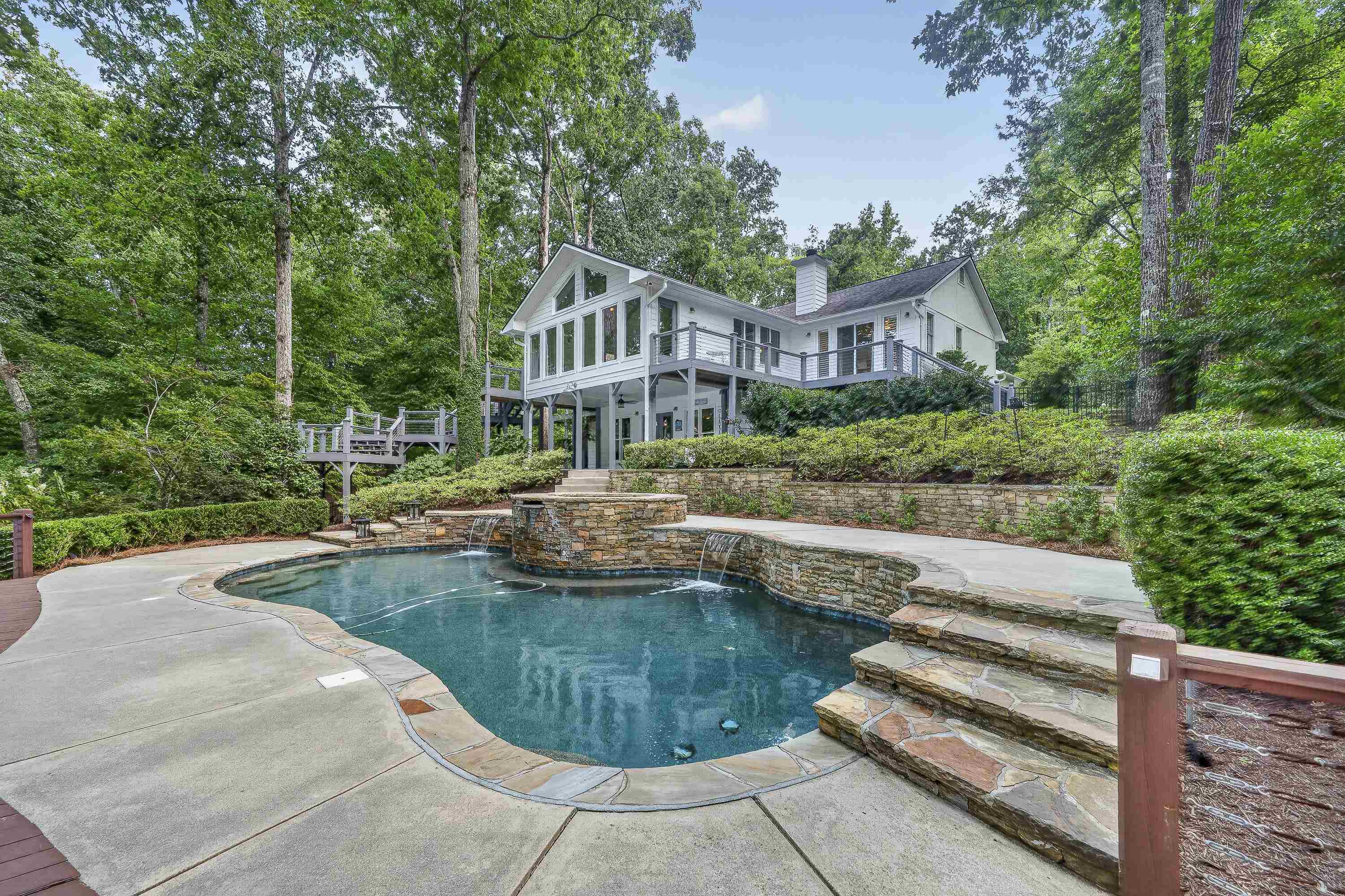 1660 APALACHEE WOODS TRAIL