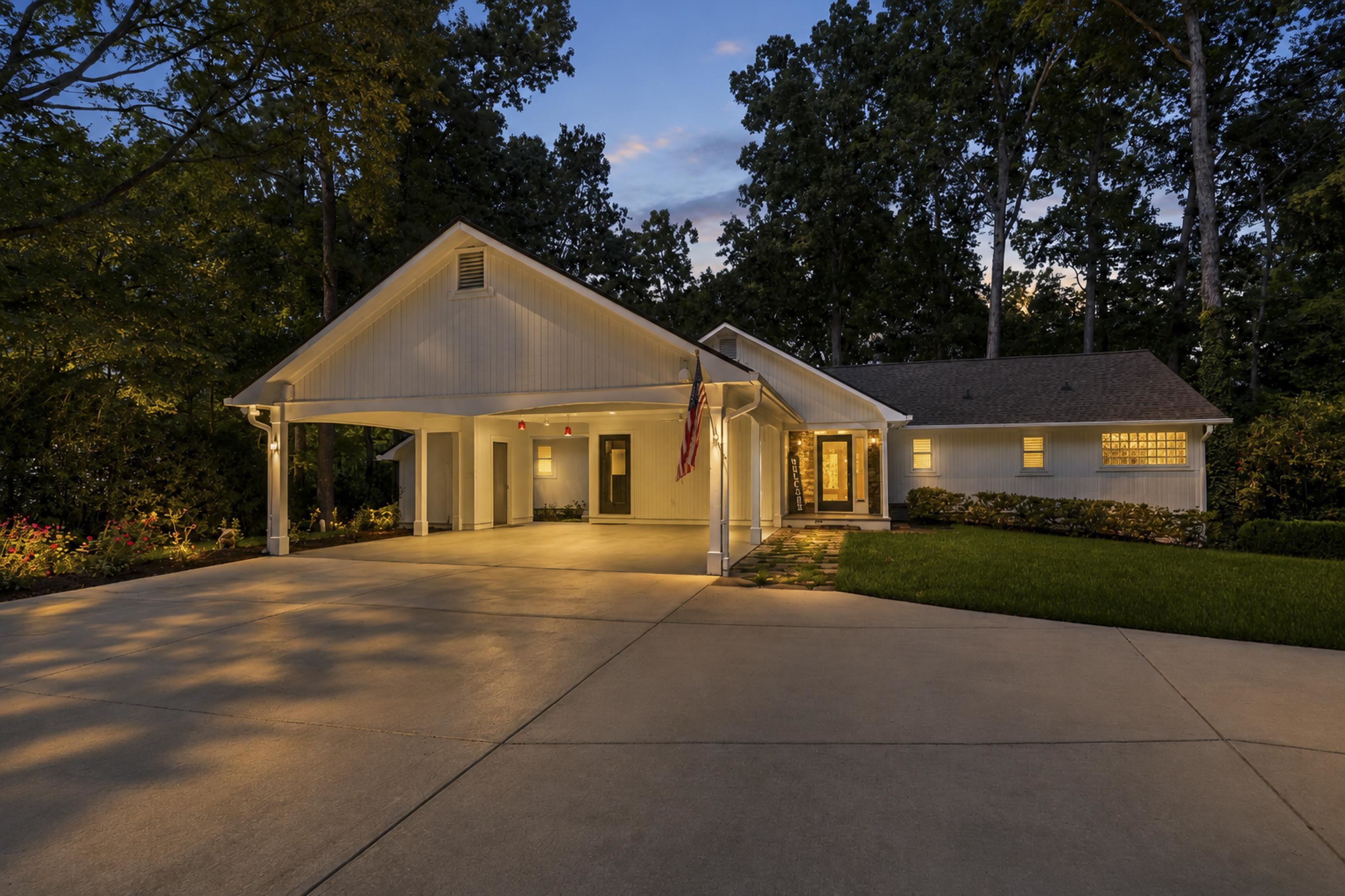 1660 APALACHEE WOODS TRAIL